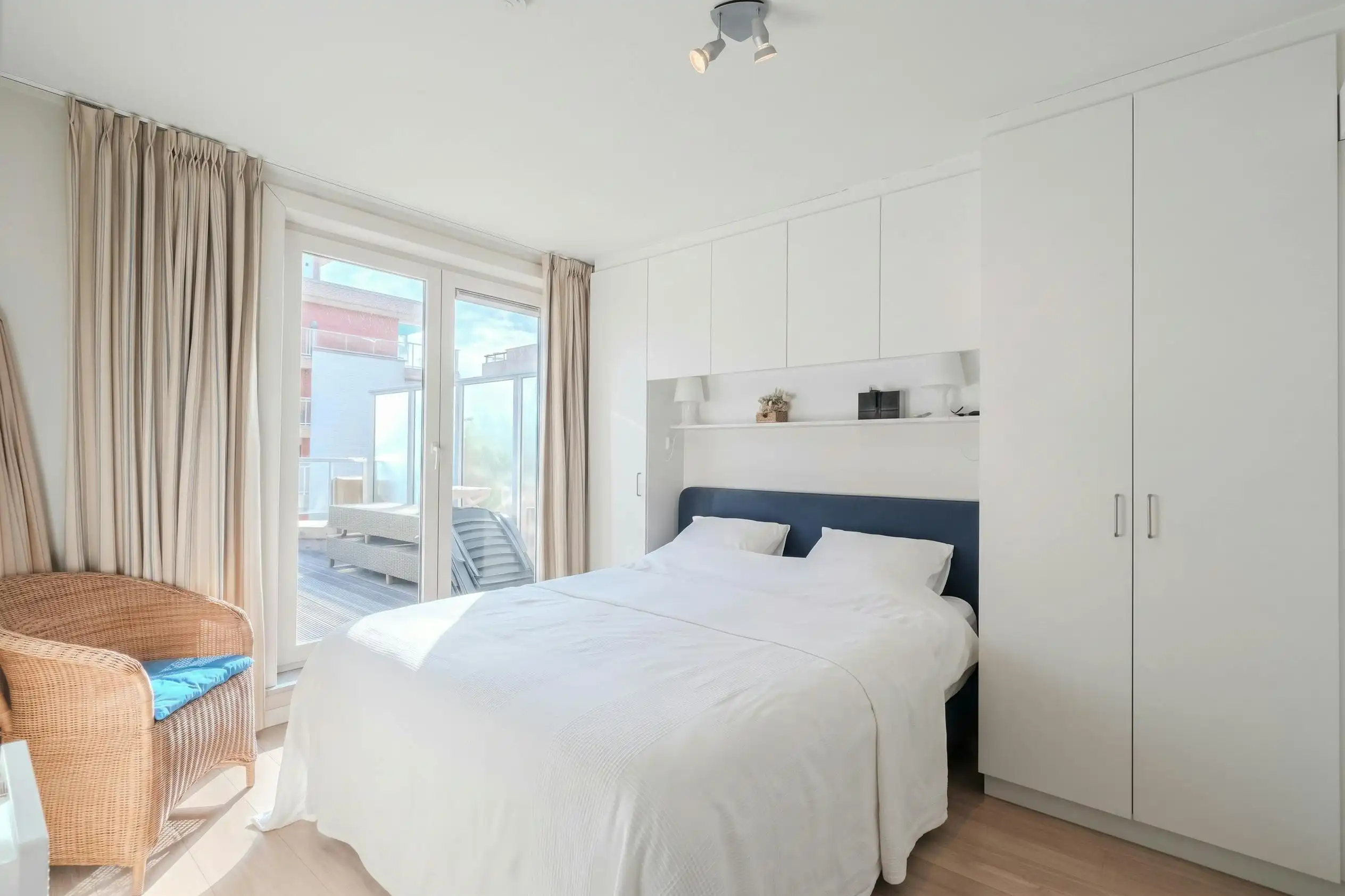 Lichtrijk duplexappartement met ruime terrassen! foto 10