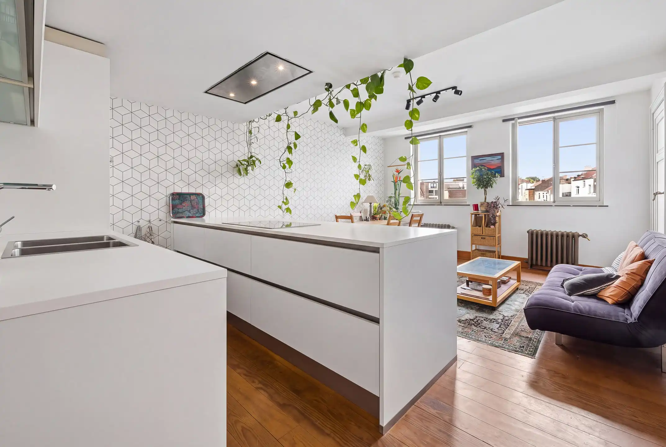 SINT-GILLIS, karaktervol appartement van 180 m²  foto {{pictureIndex}}