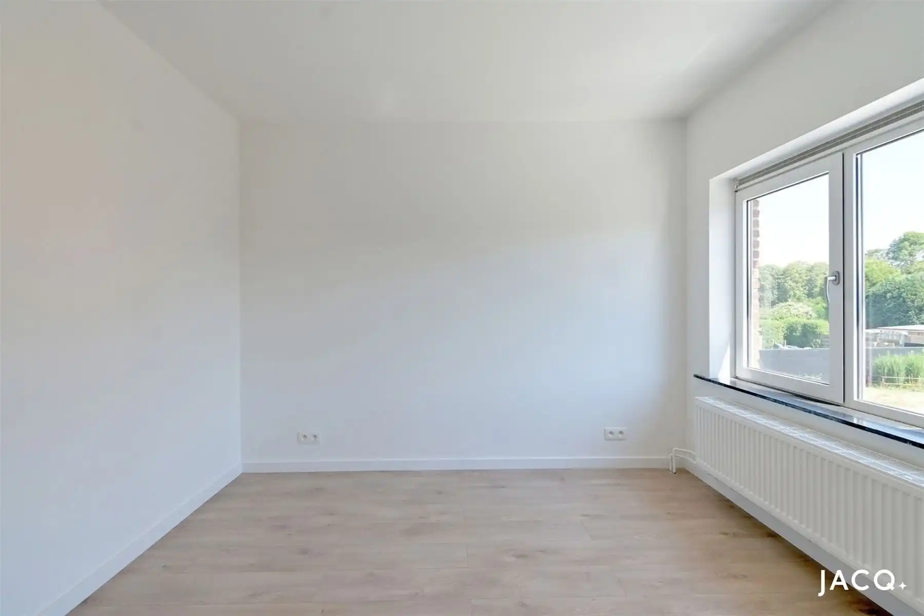 Prachtige woning met 3 slaapkamers, grote tuin en garage ! foto 19