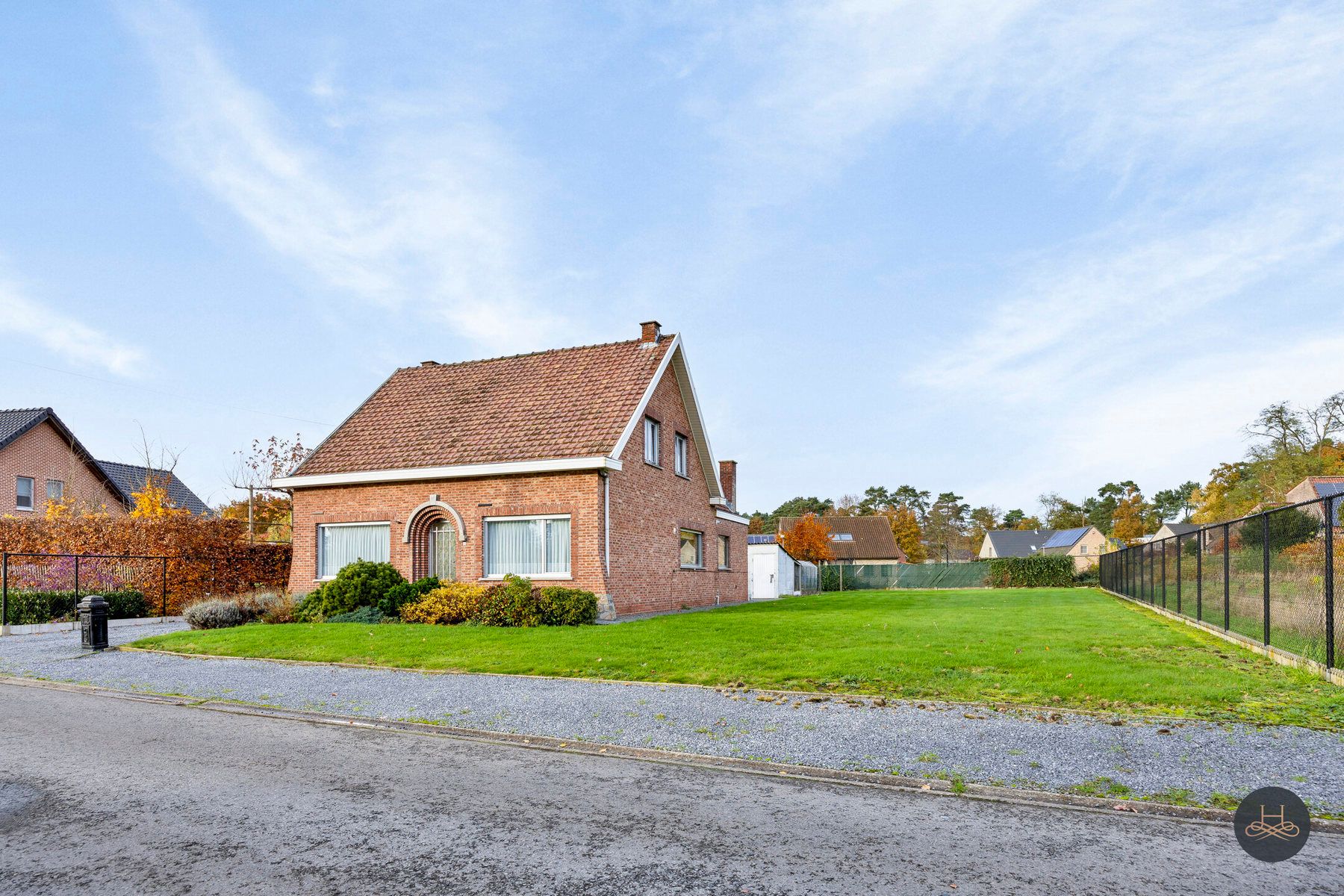 Hoofdfoto van de publicatie: Te renoveren vrijstaande woning met enorme tuin in Tremelo