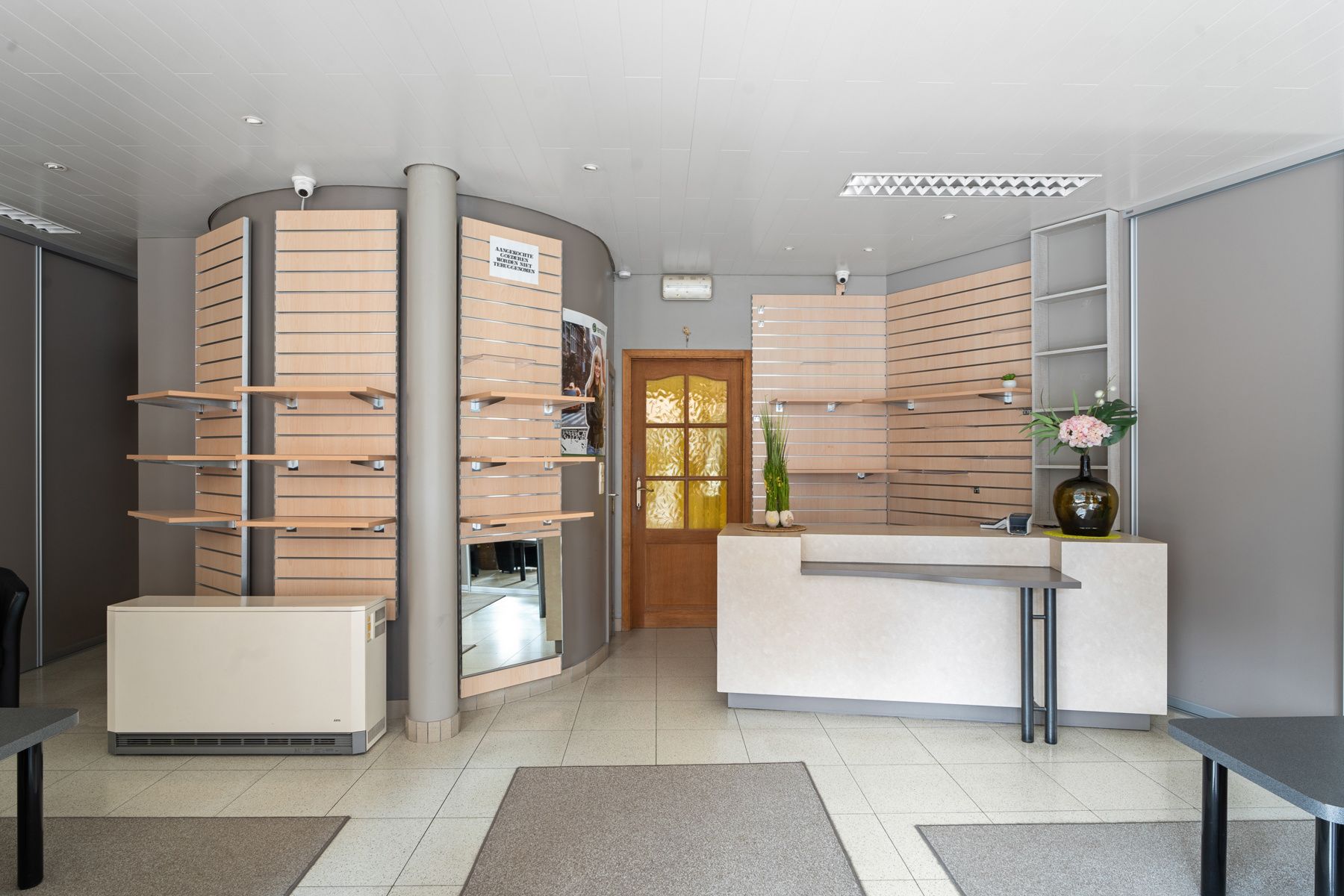 Commercieel pand op een goede locatie foto 6