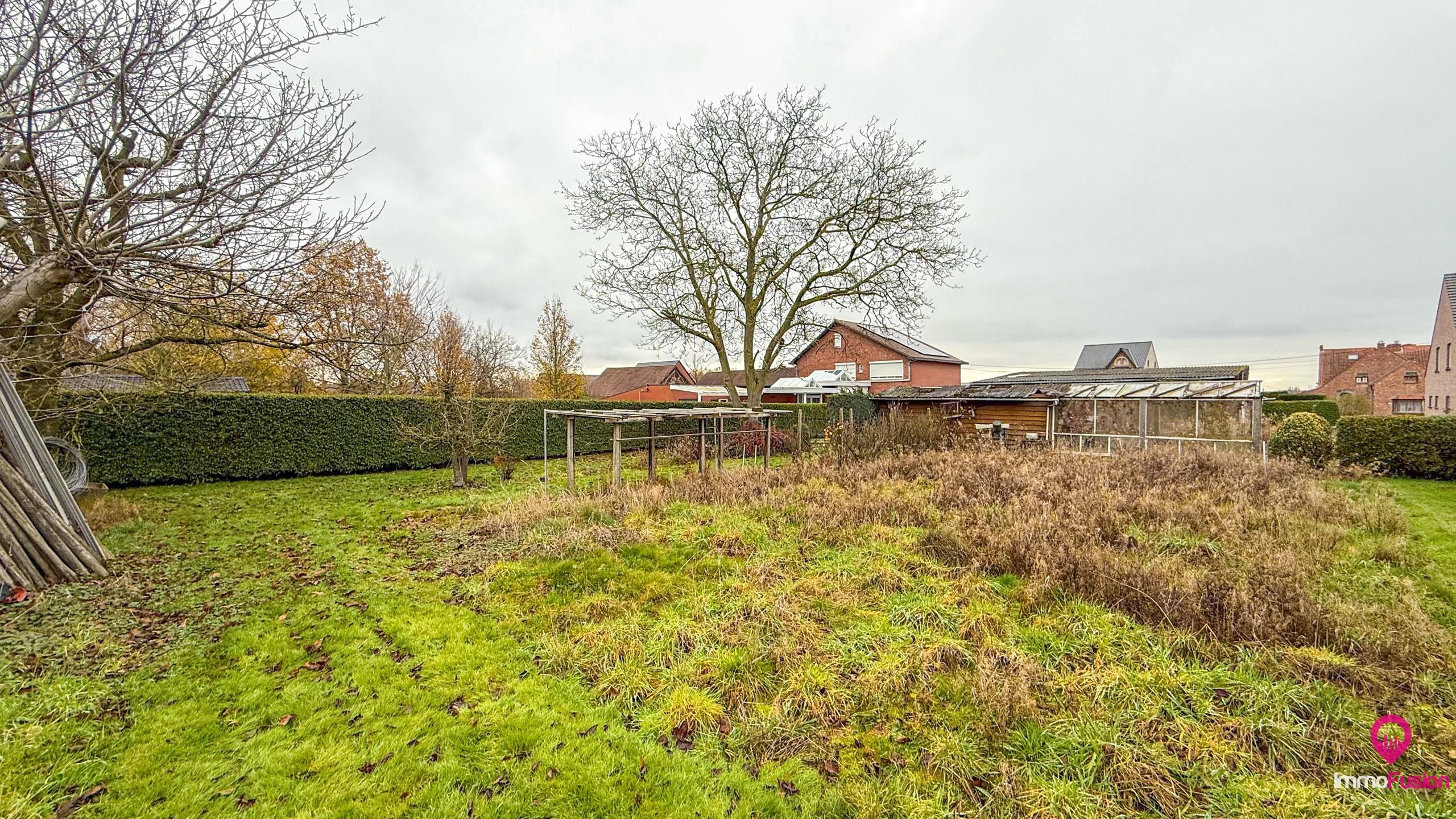 Bungalow met grote werkplaats en weide op 42 are in Alken foto 37