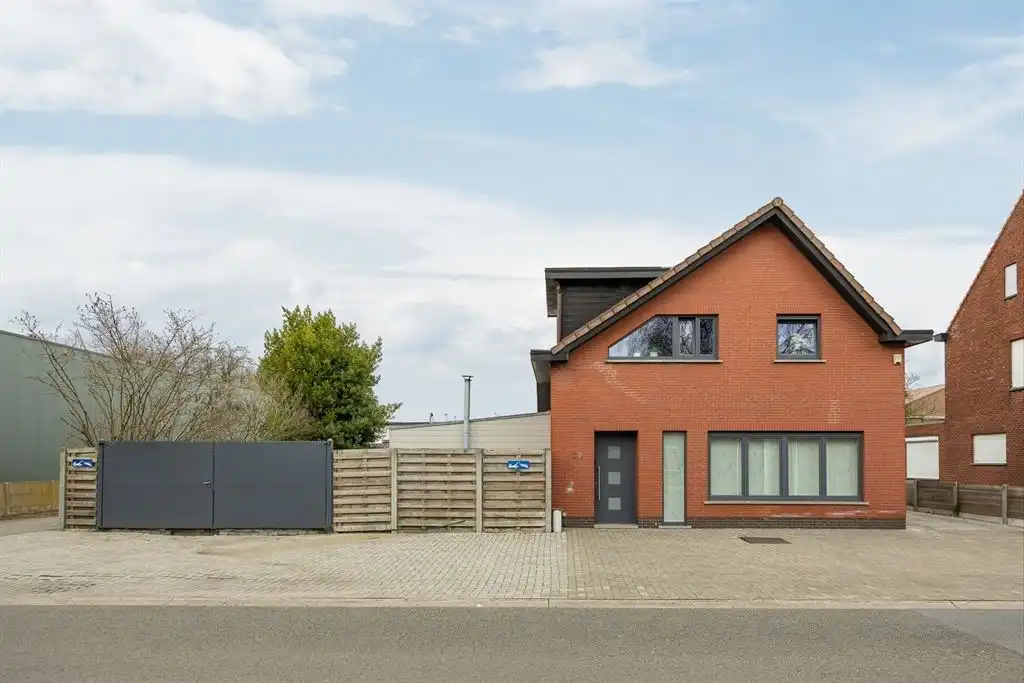 Woning met grote tuin op centrale locatie foto 21