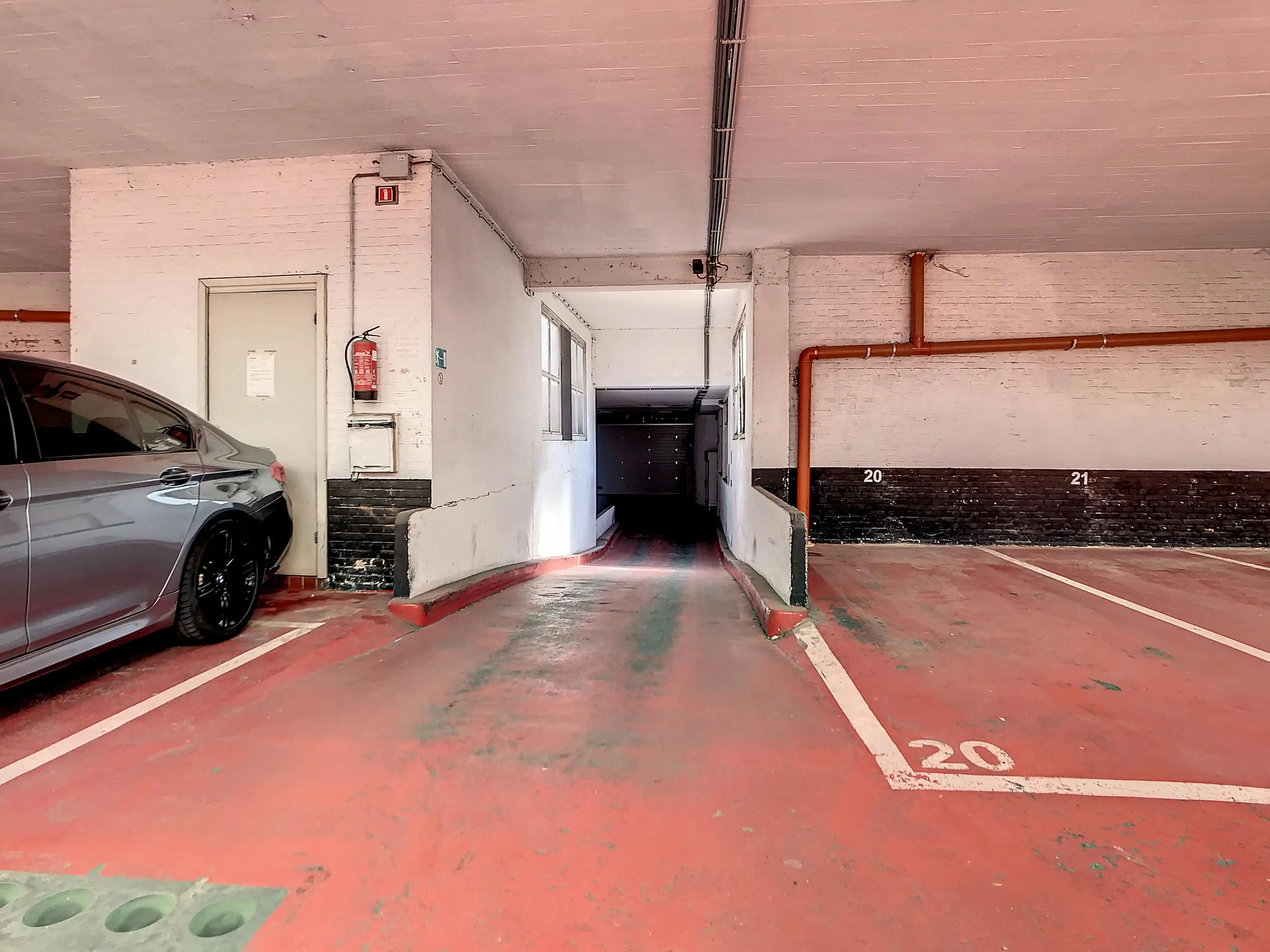 Autostaanplaats te koop in Antwerpen centrum foto 5