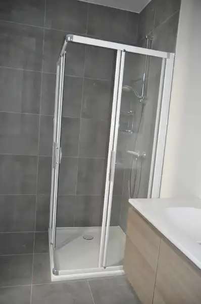 Prachtig en ruim energiezuinig appartement op het gelijkvoers met ruime privé-terras. foto 8