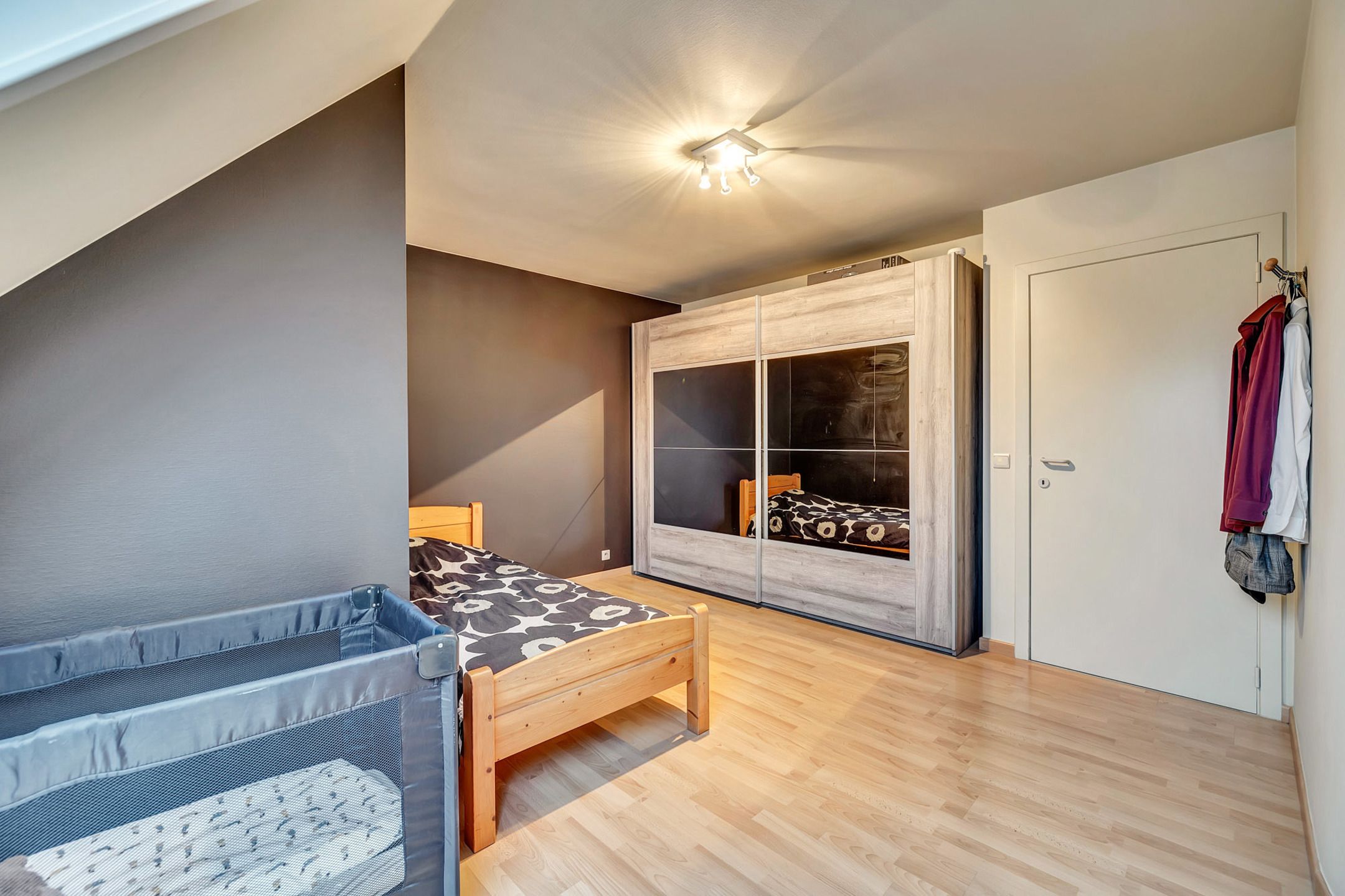 Unieke combinatie van wooncomfort, atelier en polyvalente tuin foto 15