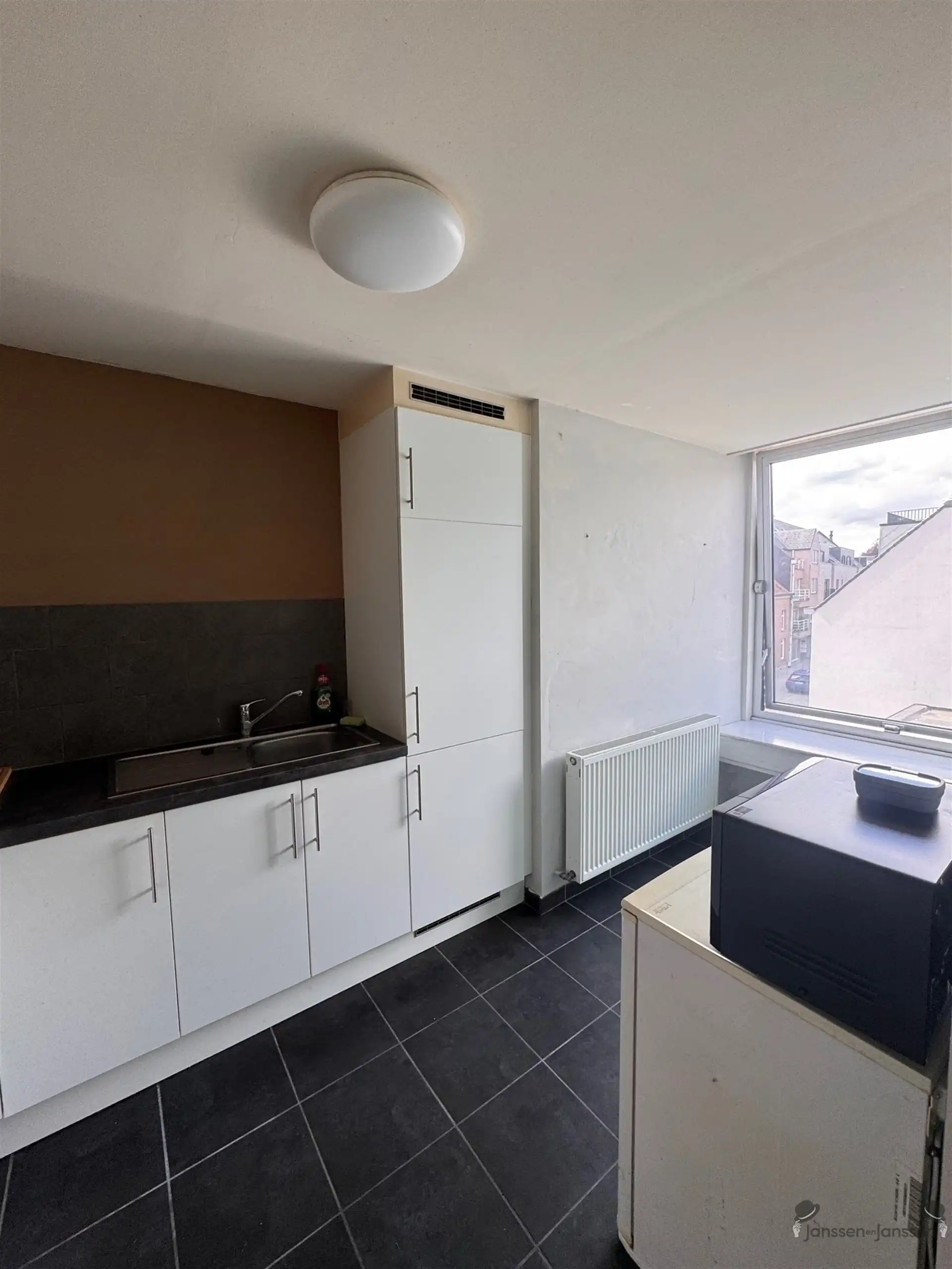 centraal gelegen appartement met 2 slaapkamers foto 7