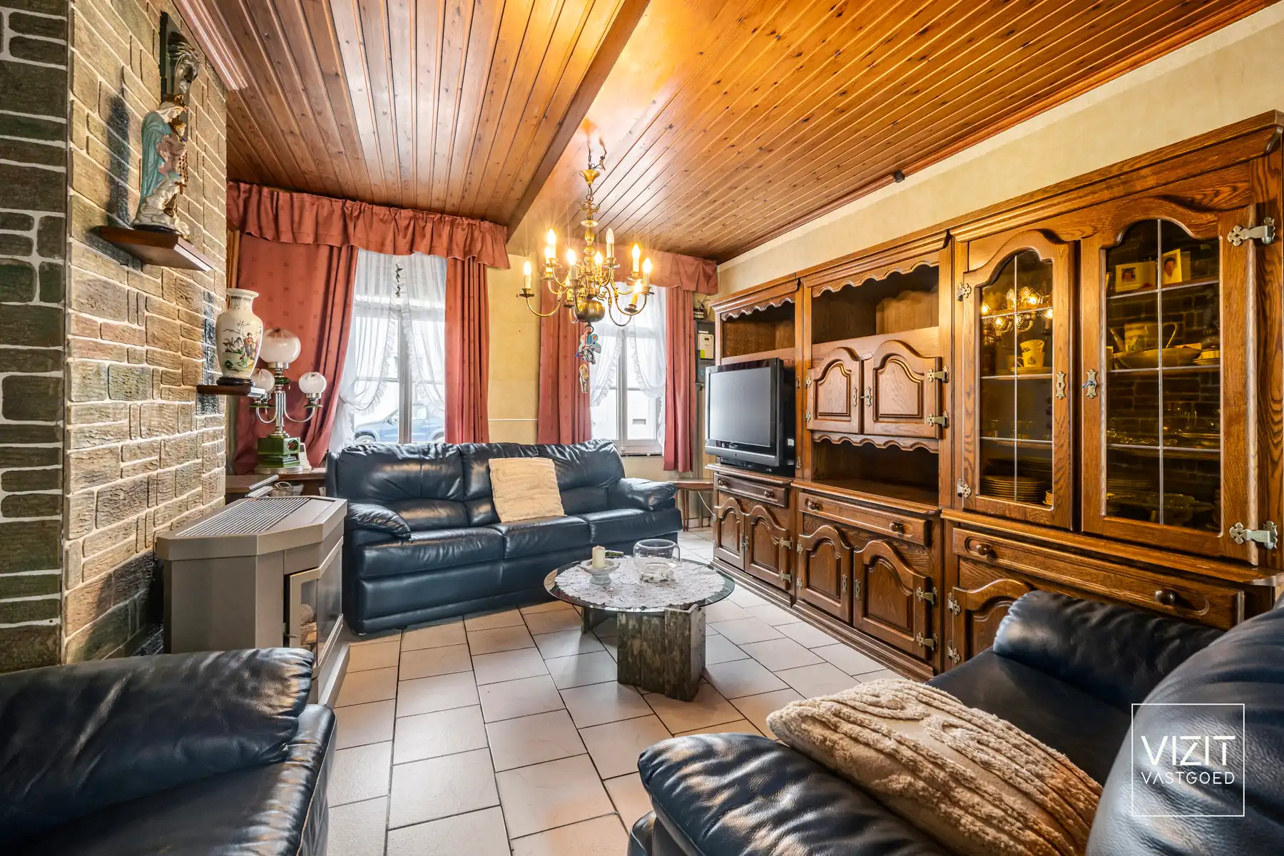 Renovatieproject met ruime garage!  foto 4