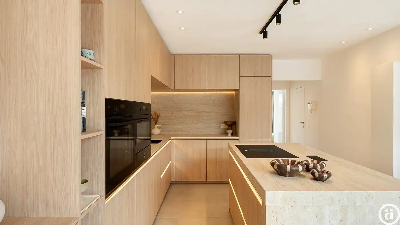 Ruime gerenoveerde duplex met 5 slaapkamers in Knokke        foto 8