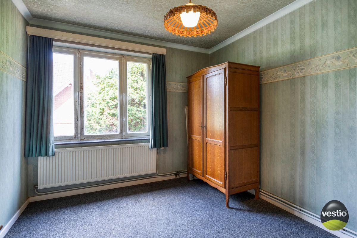 OP TE FRISSEN HALF VRIJSTAANDE WONING OP 8A28CA STADSRAND HASSELT. foto 16