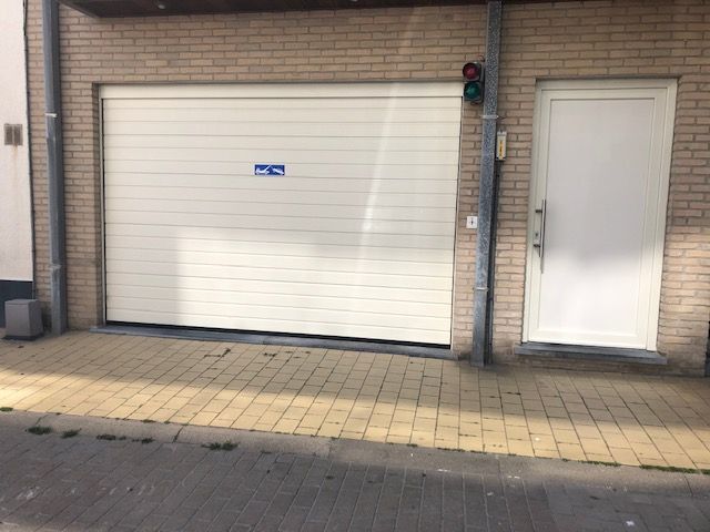 Gesloten garagebox foto 2