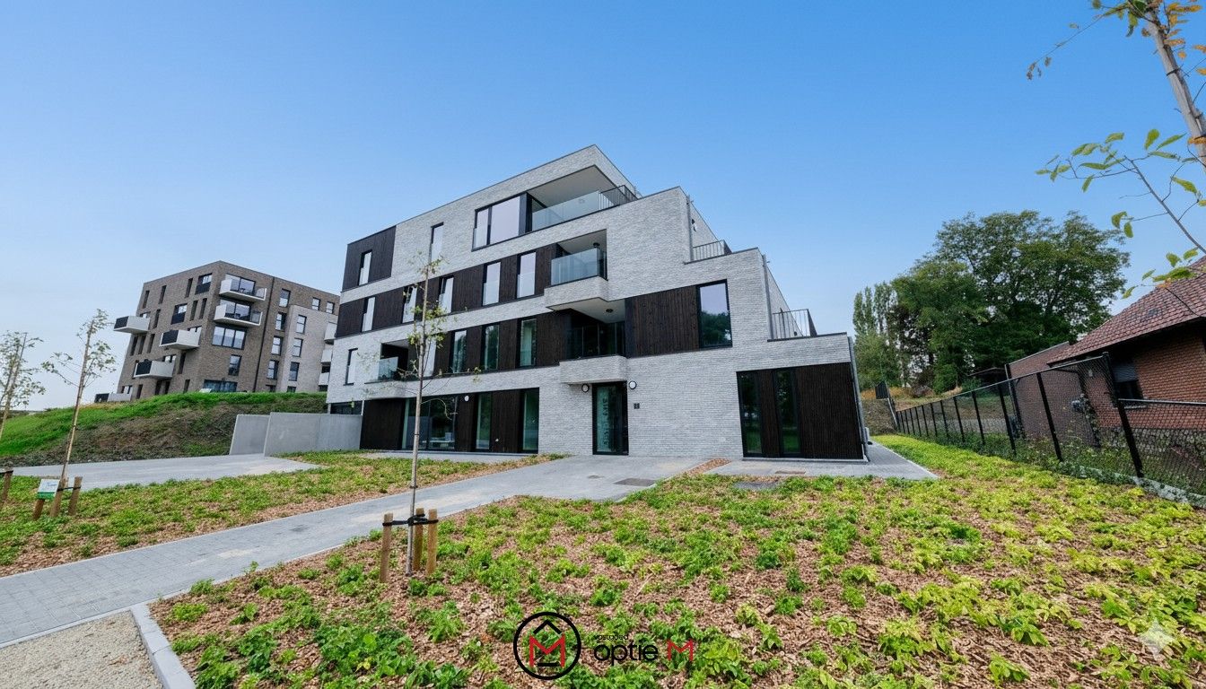 Comfortabel appartement met terras op toplocatie in Tongeren foto {{pictureIndex}}