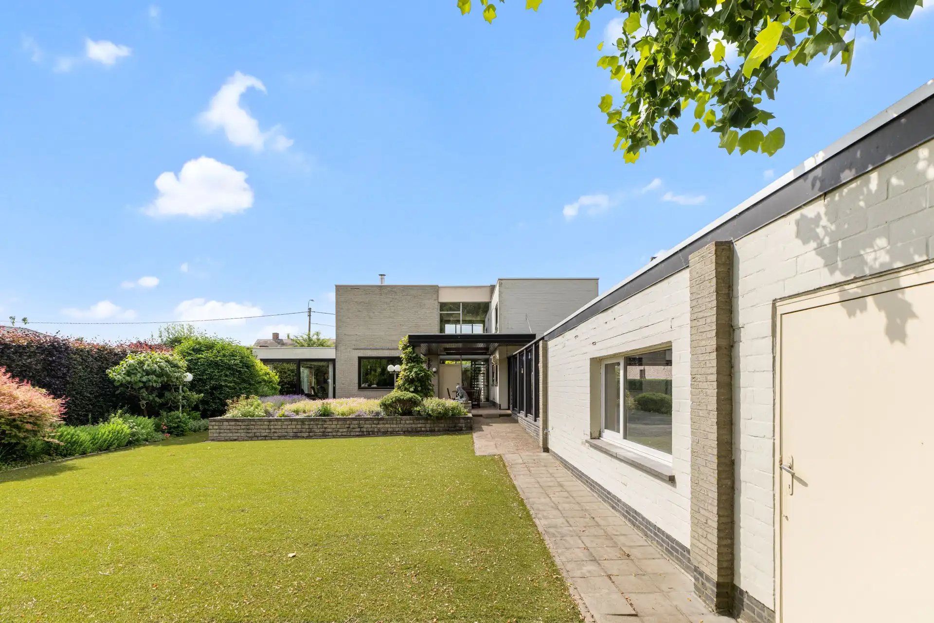 Karaktervolle architectenvilla op een royaal perceel van 1.286 m² getekend door architect Piet Pauwels foto 19