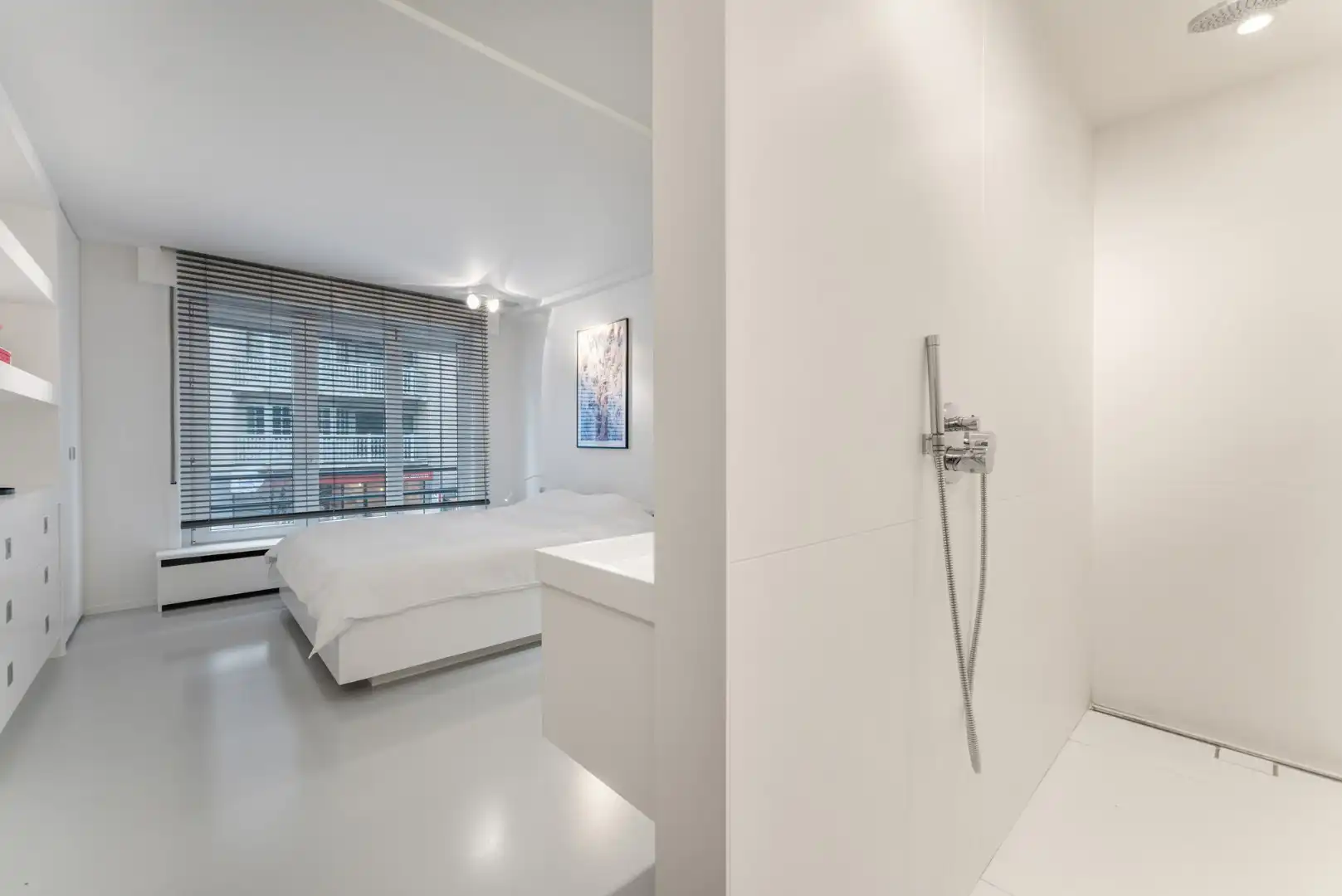 Stijlvol gerenoveerd hoekappartement met loftgevoel, ideaal gelegen aan de Dumortierlaan nabij de Zeedijk foto 10