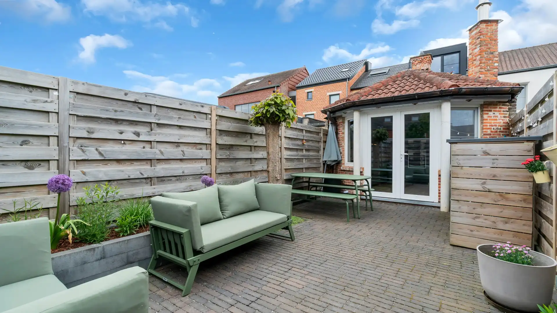 Prachtig herenhuis binnen de grote ring van Hasselt foto 28