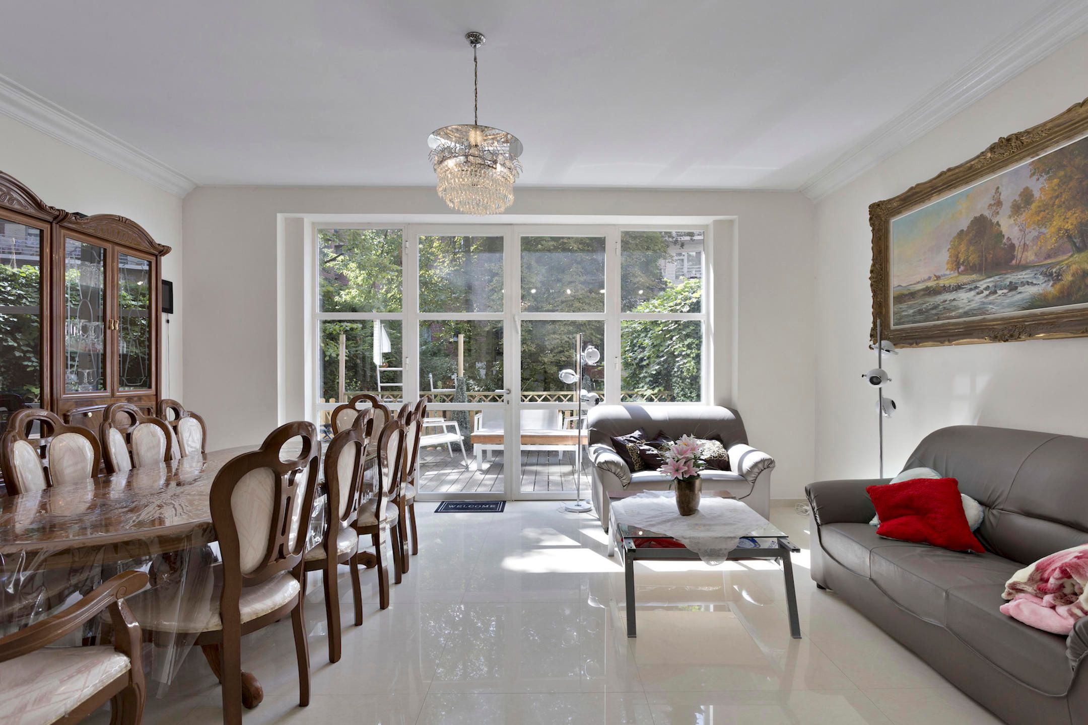 ANTWERPEN-BERCHEM - Ruim 2 slaapkamer appartement  foto {{pictureIndex}}