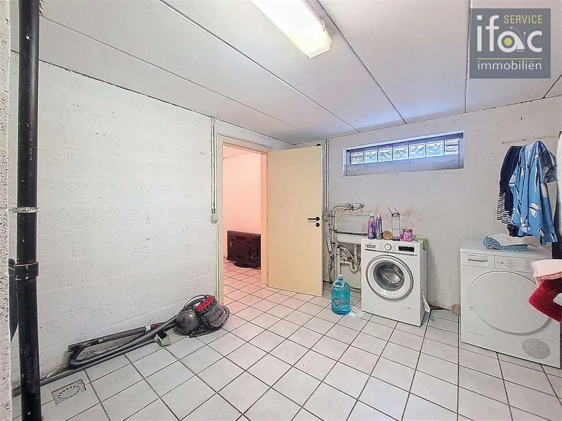 Fantastisch gelegen villa met panoramisch uitzicht  foto 26