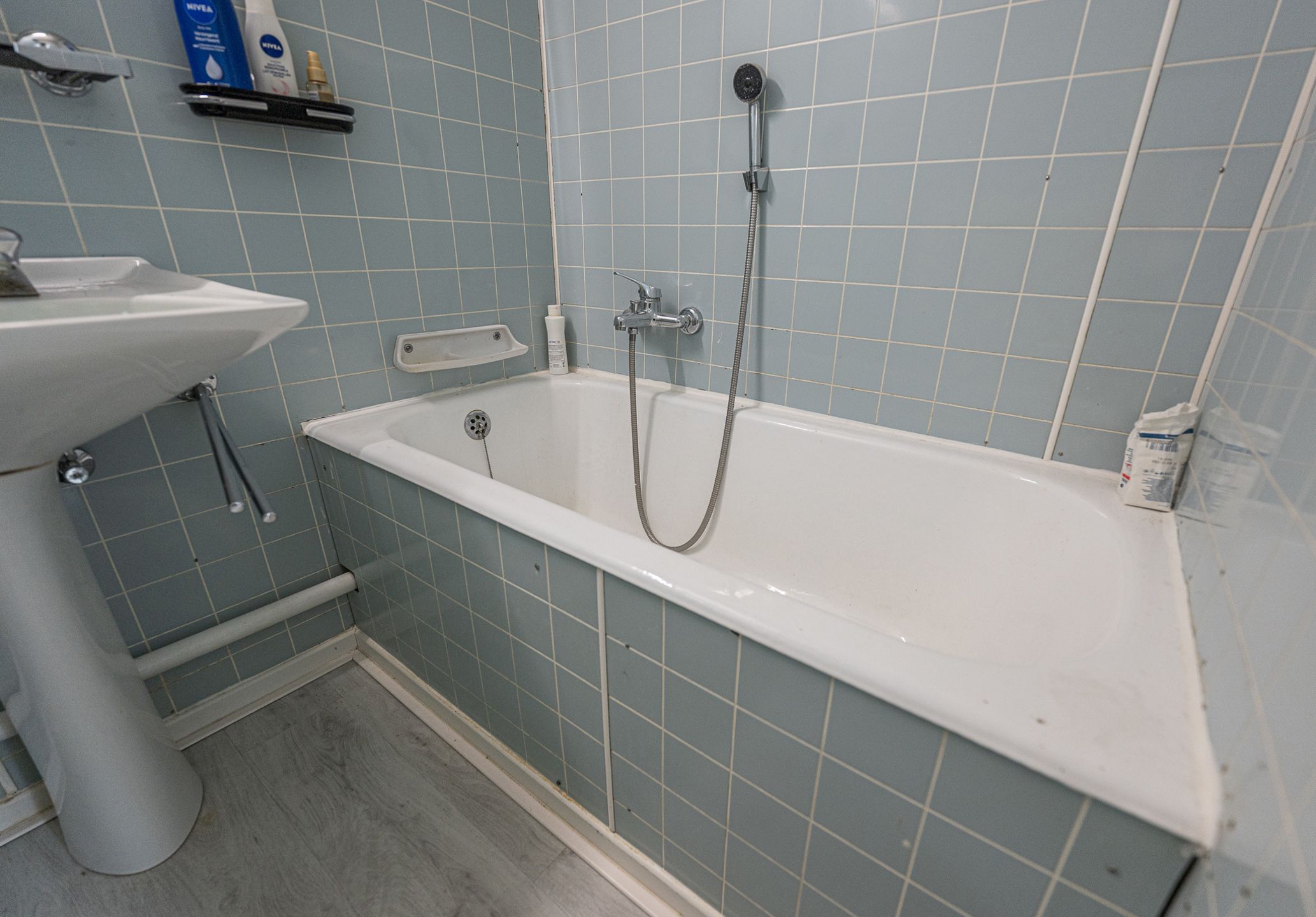 Woning in half-open bebouwing op 8 are foto 24