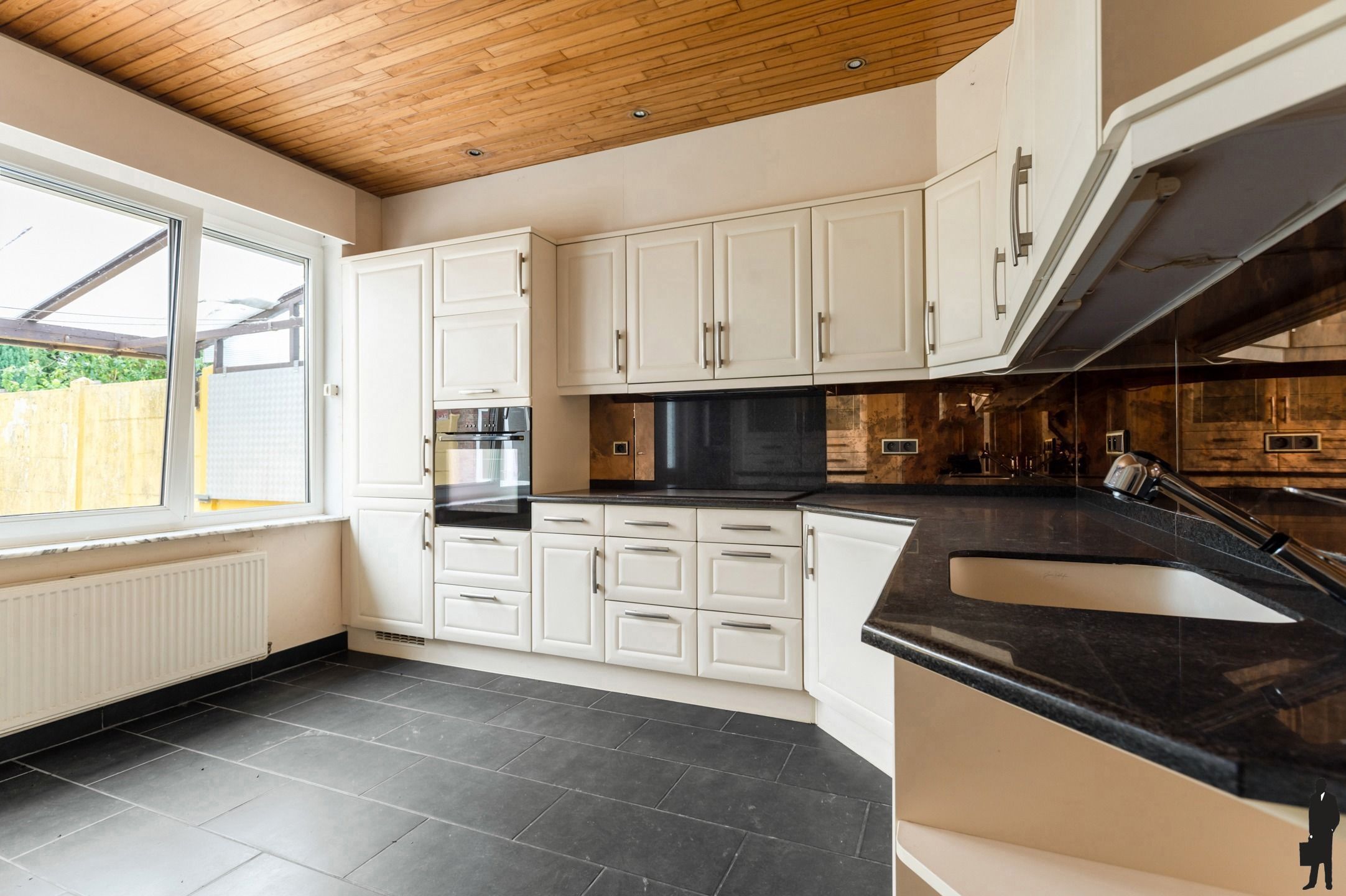 Lichte woning met tuin, garage en 4 slaapkamers foto 7