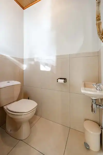 Zeer ruime en rustig gelegen villa TE KOOP in Sint-Eloois-Vijve! foto 4