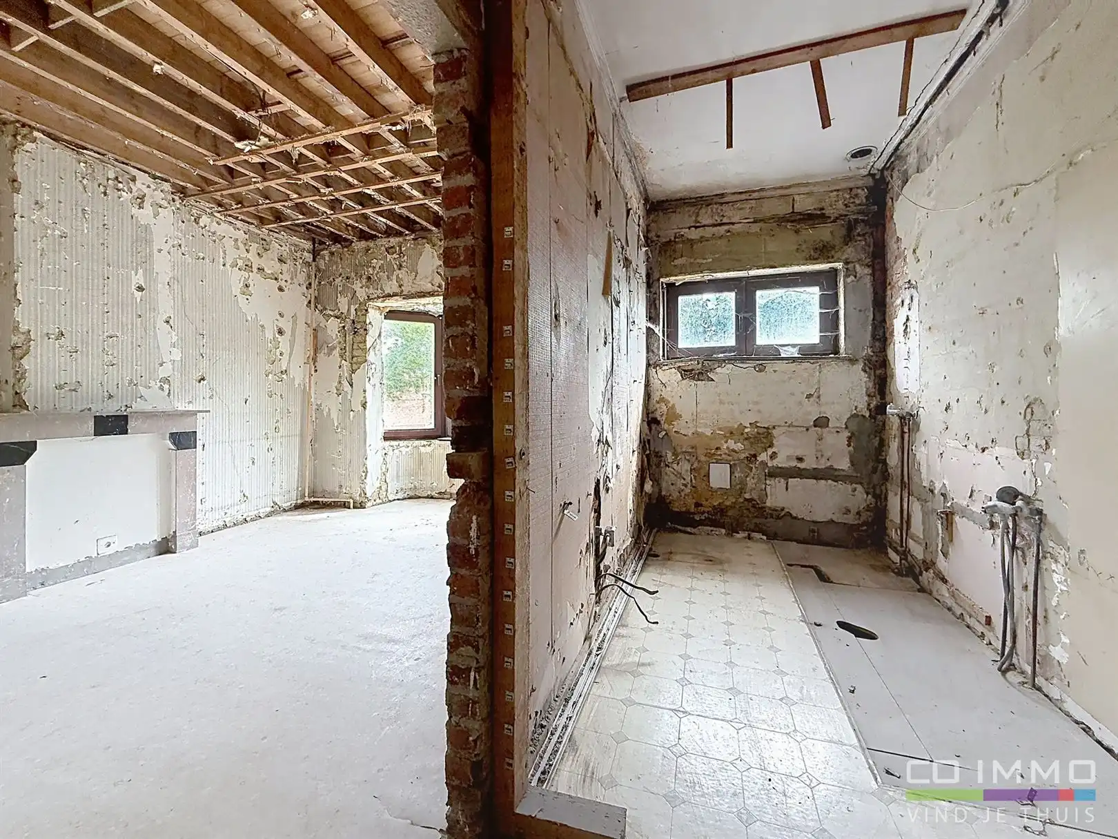 Ruime stadswoning met tuin, te renoveren, 2a 68ca foto 18