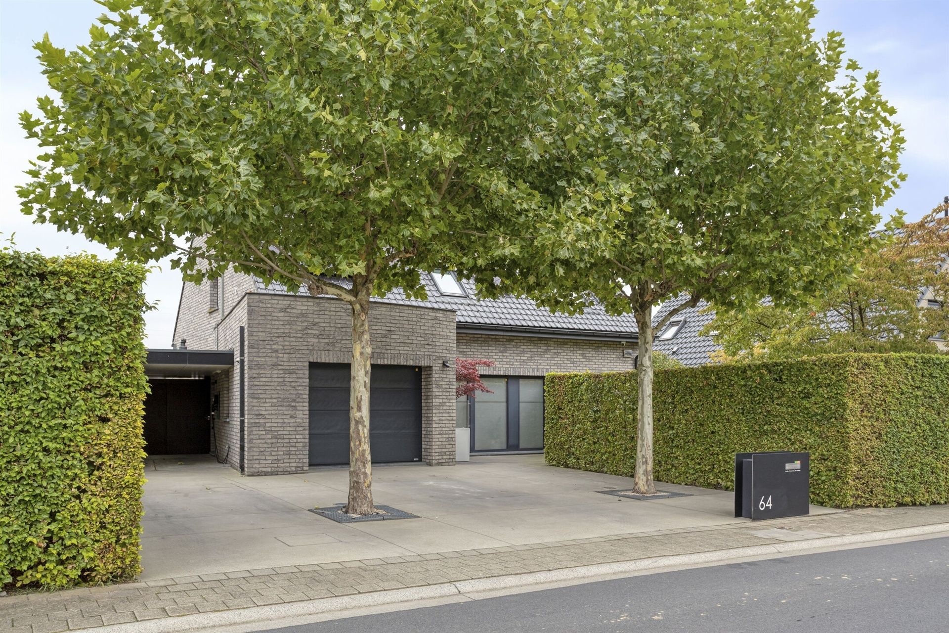 Prachtig uitgeruste villa foto {{pictureIndex}}
