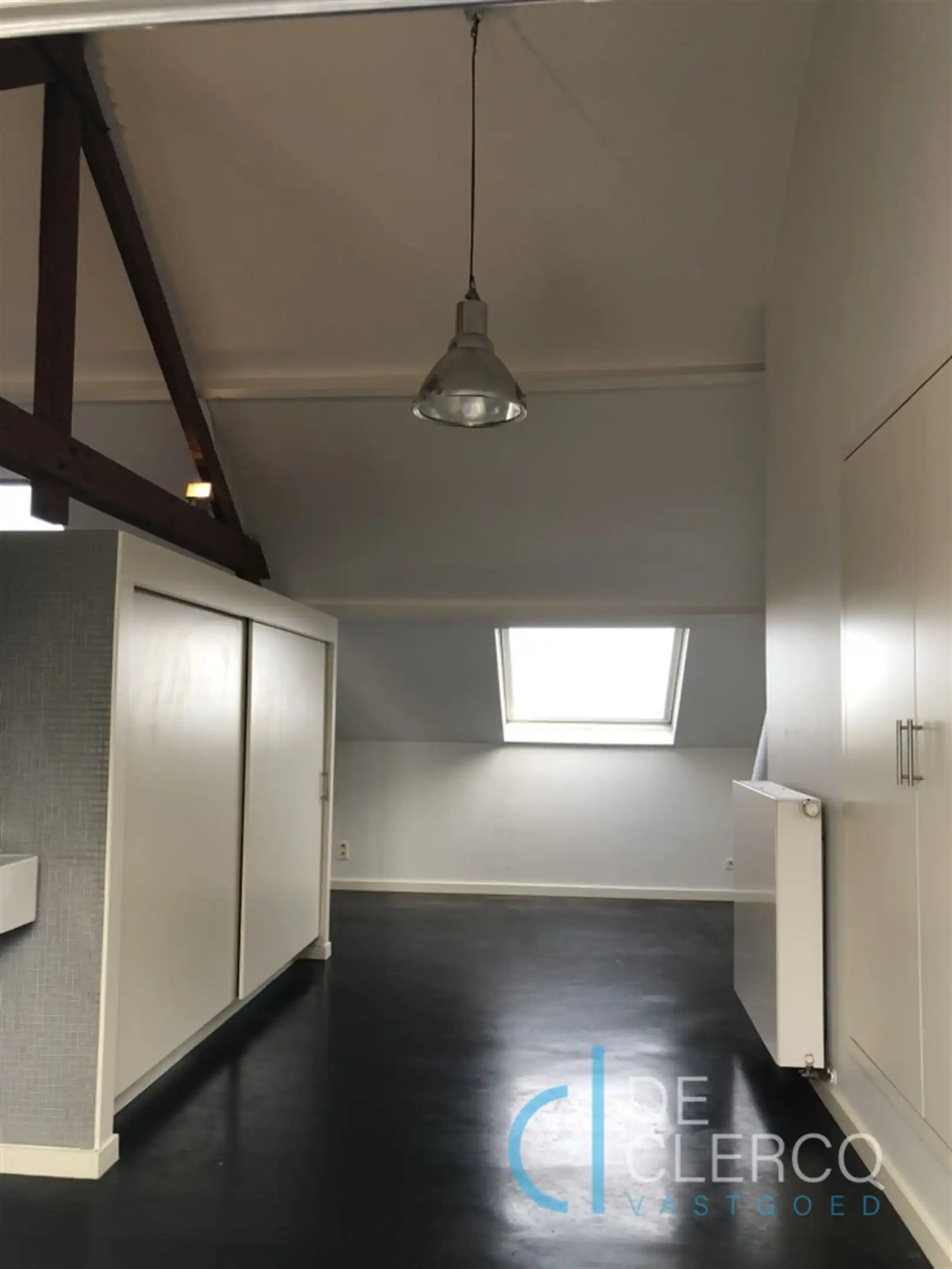 Toffe studio TE HUUR in het centrum van Lochristi! foto 5