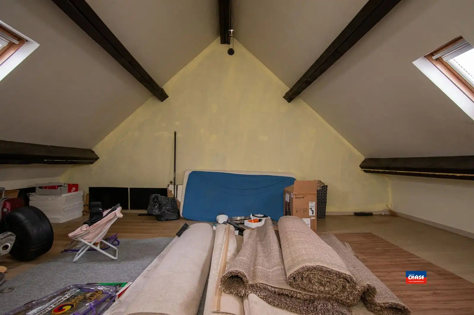 Ruime tweewoonst met mogelijk 9 slaapkamers en tuin foto 23