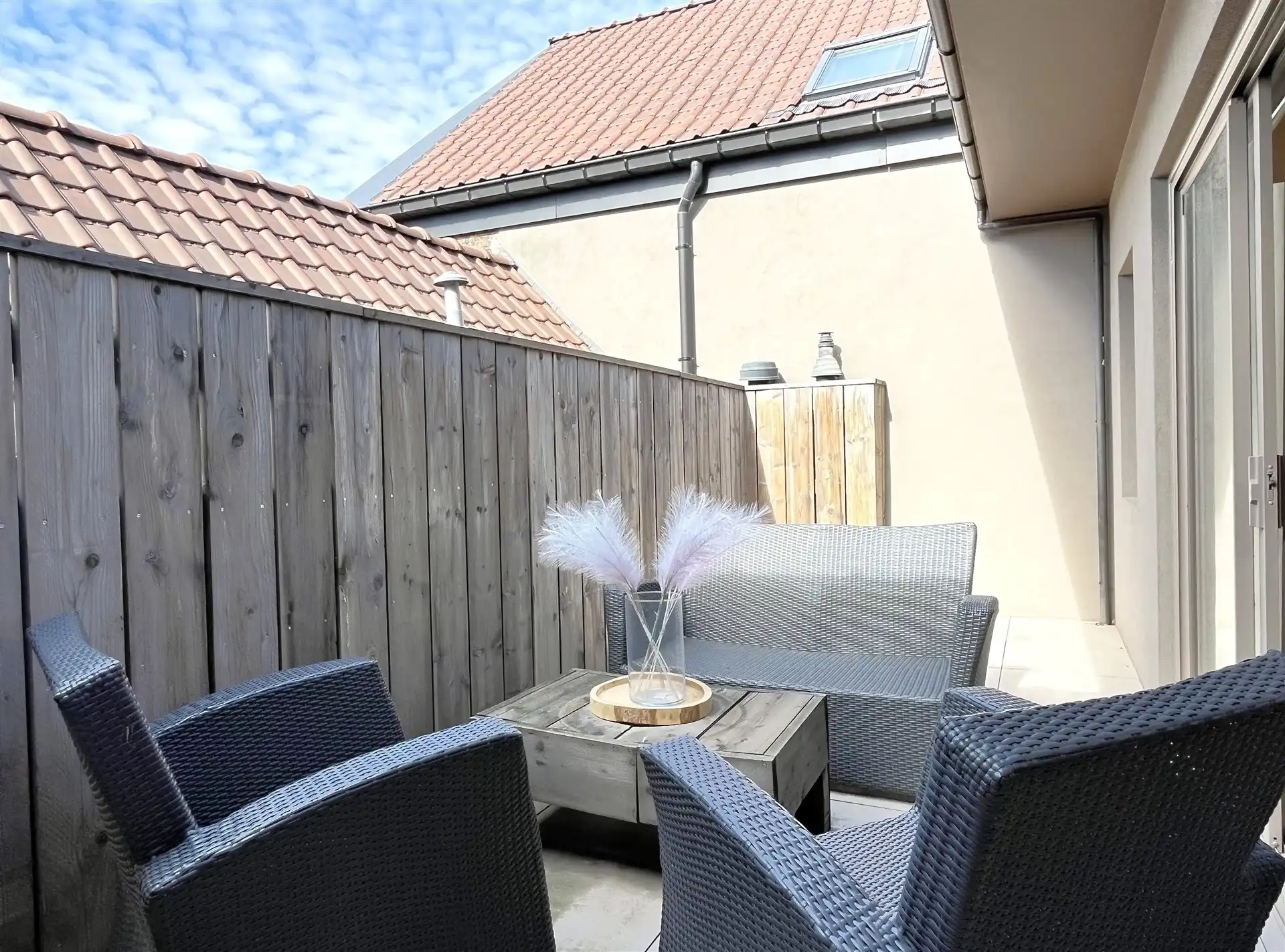 Triplex app met 2 slaapkamers en terras!  foto 4