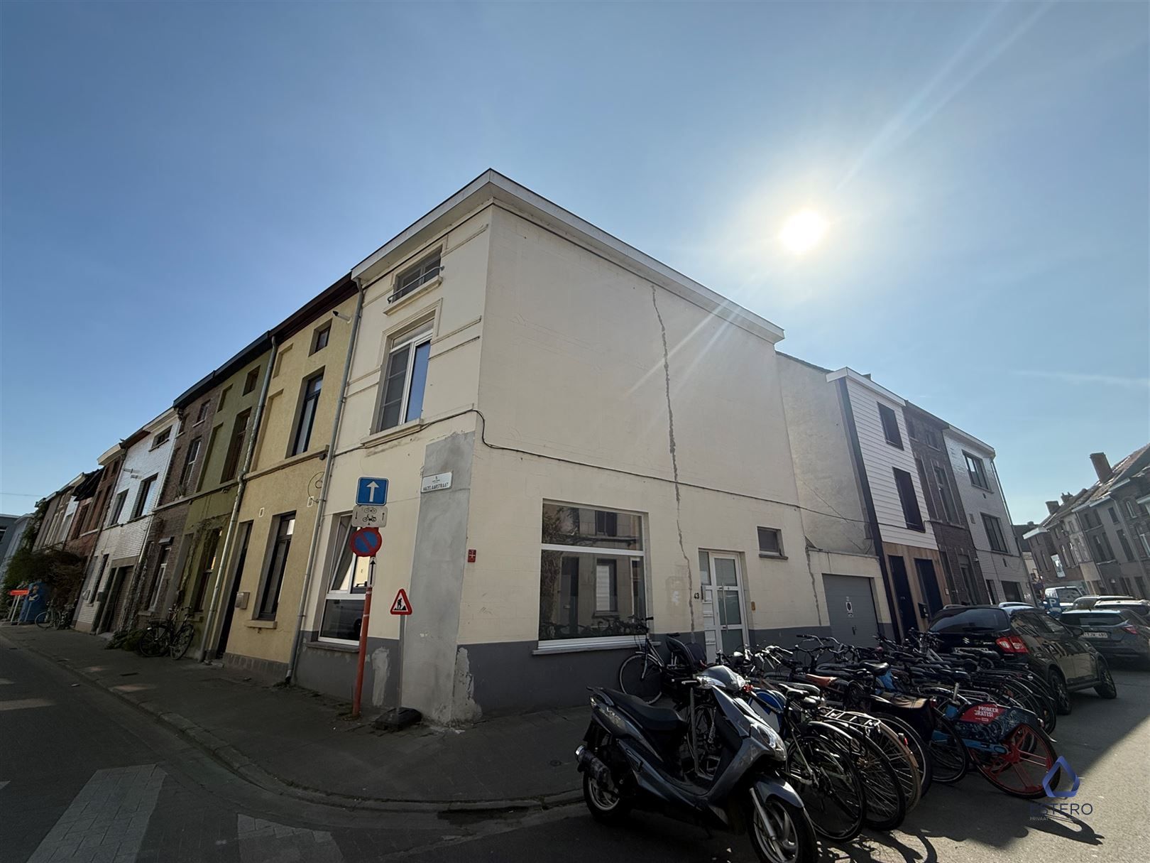 Opbrengsteigendom met 3 units in centrum Gent  foto {{pictureIndex}}