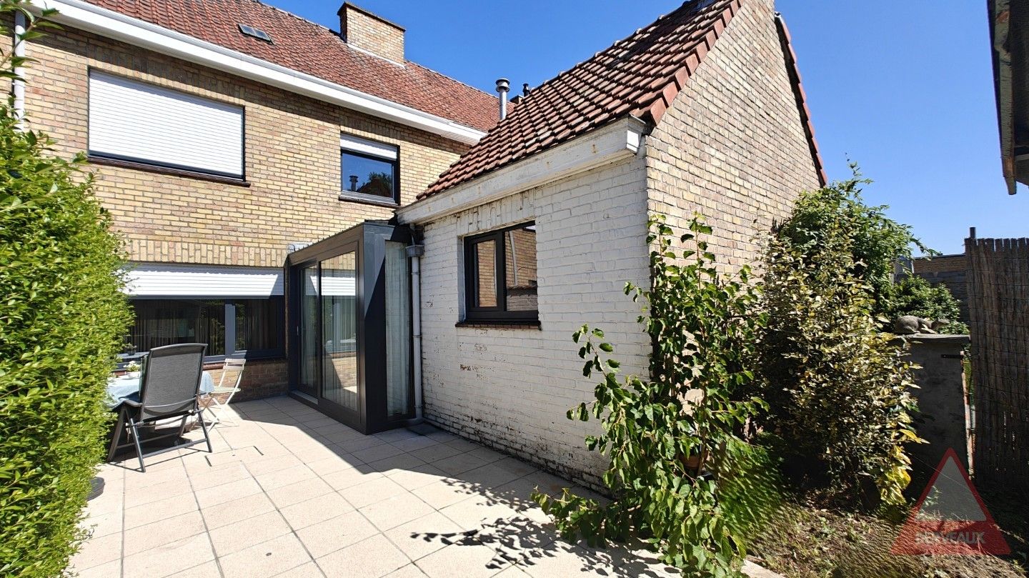 Roeselare – Gezinswoning met tuin, garage en toegang tot speeltuin foto 14