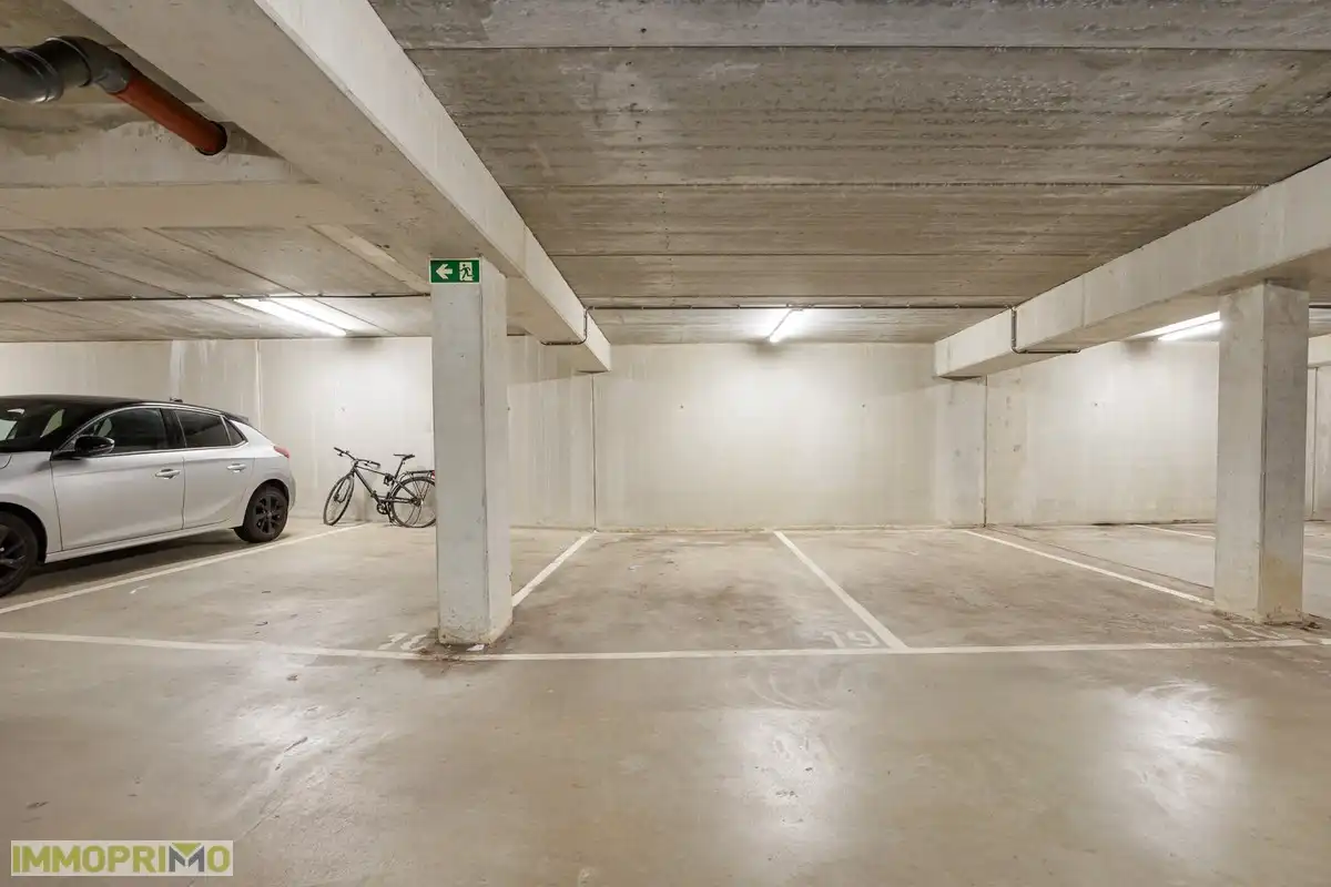 Instapklaar 3 slaapkamer appartement met ruim terras in autoluwe buurt foto 22