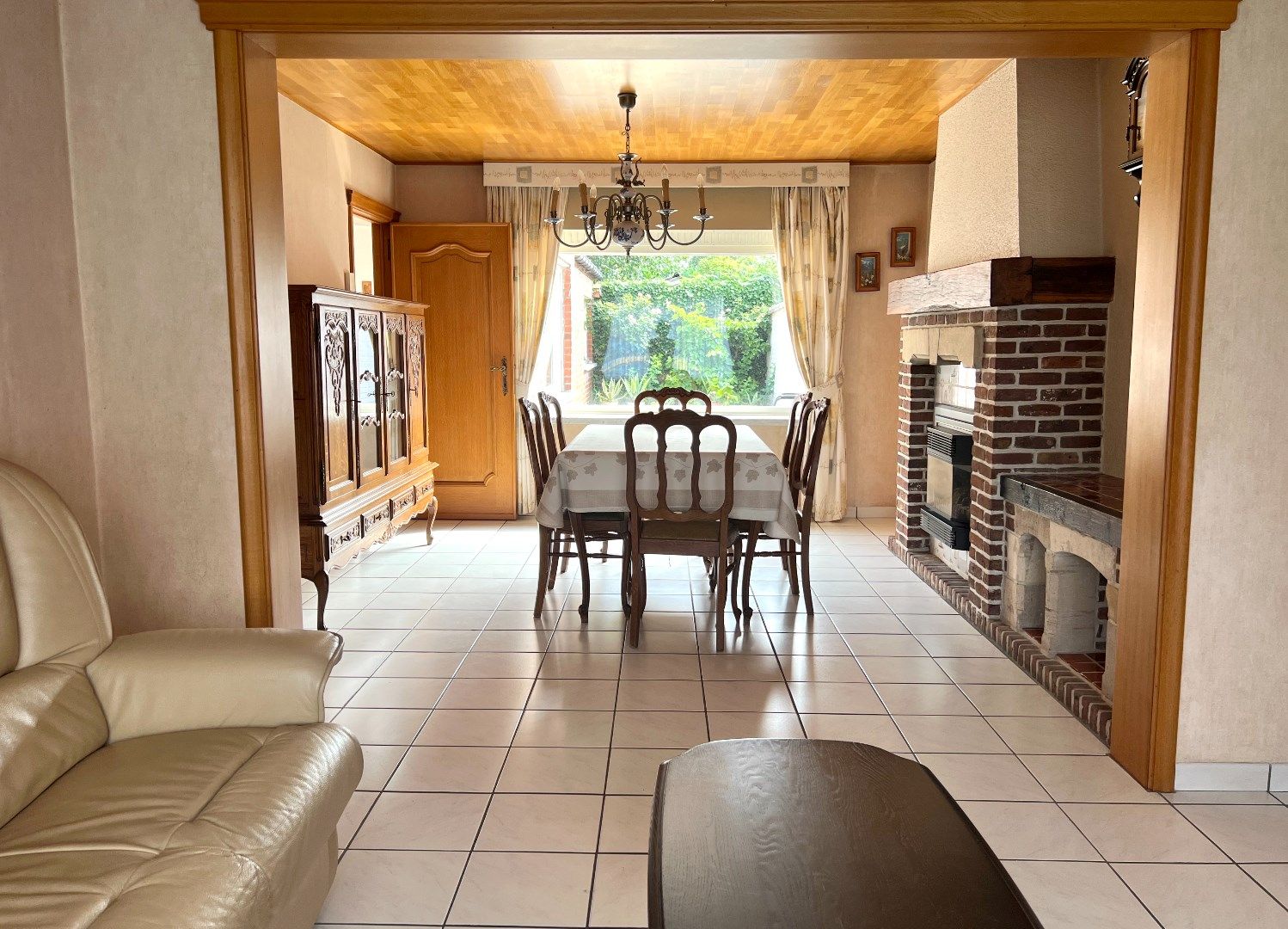 Rijwoning met garage en uitweg te koop te Harelbeke foto 5