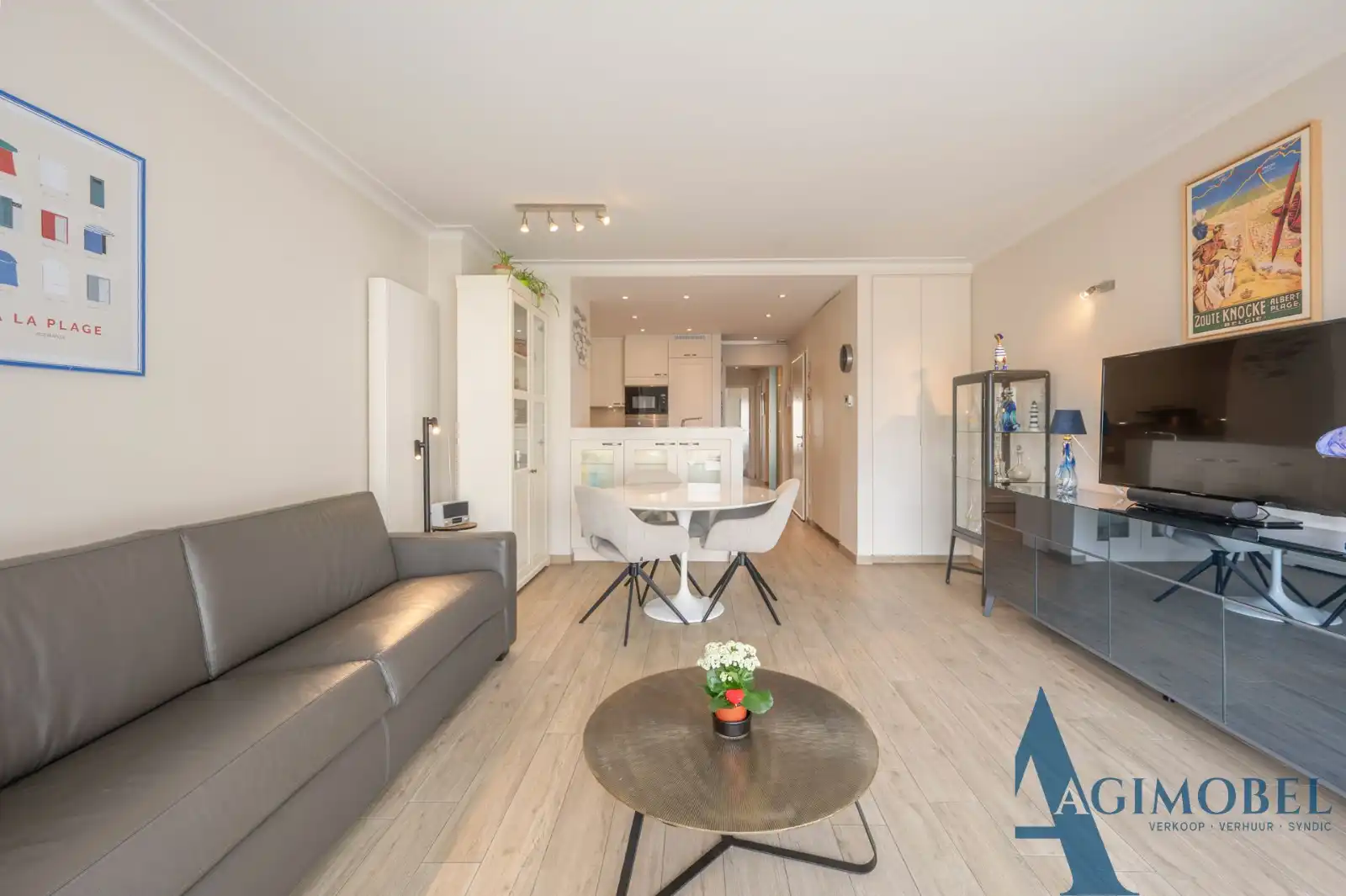 Instapklaar appartement met 3 slaapkamers op toplocatie in Duinbergen, vlakbij de Zeedijk. foto 5