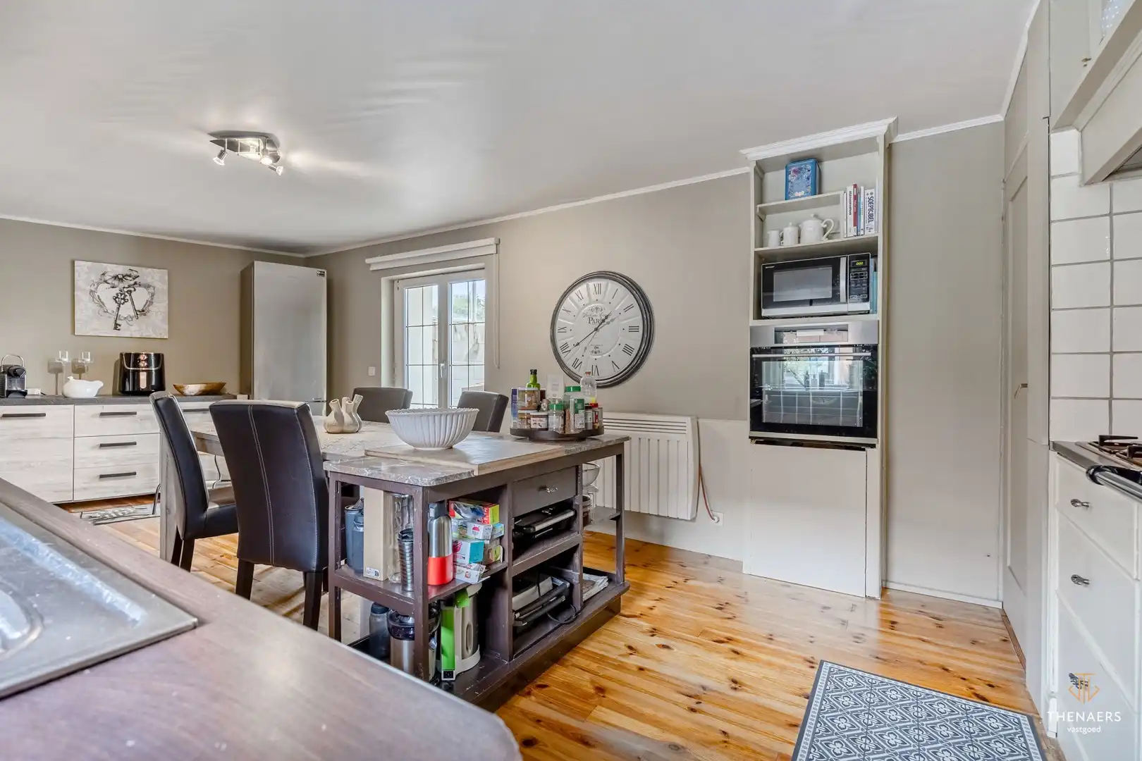 Karaktervolle hoevewoning met 3 slaapkamers, gezellige binnenkoer en tuin op een perceel van 370 m². foto 12