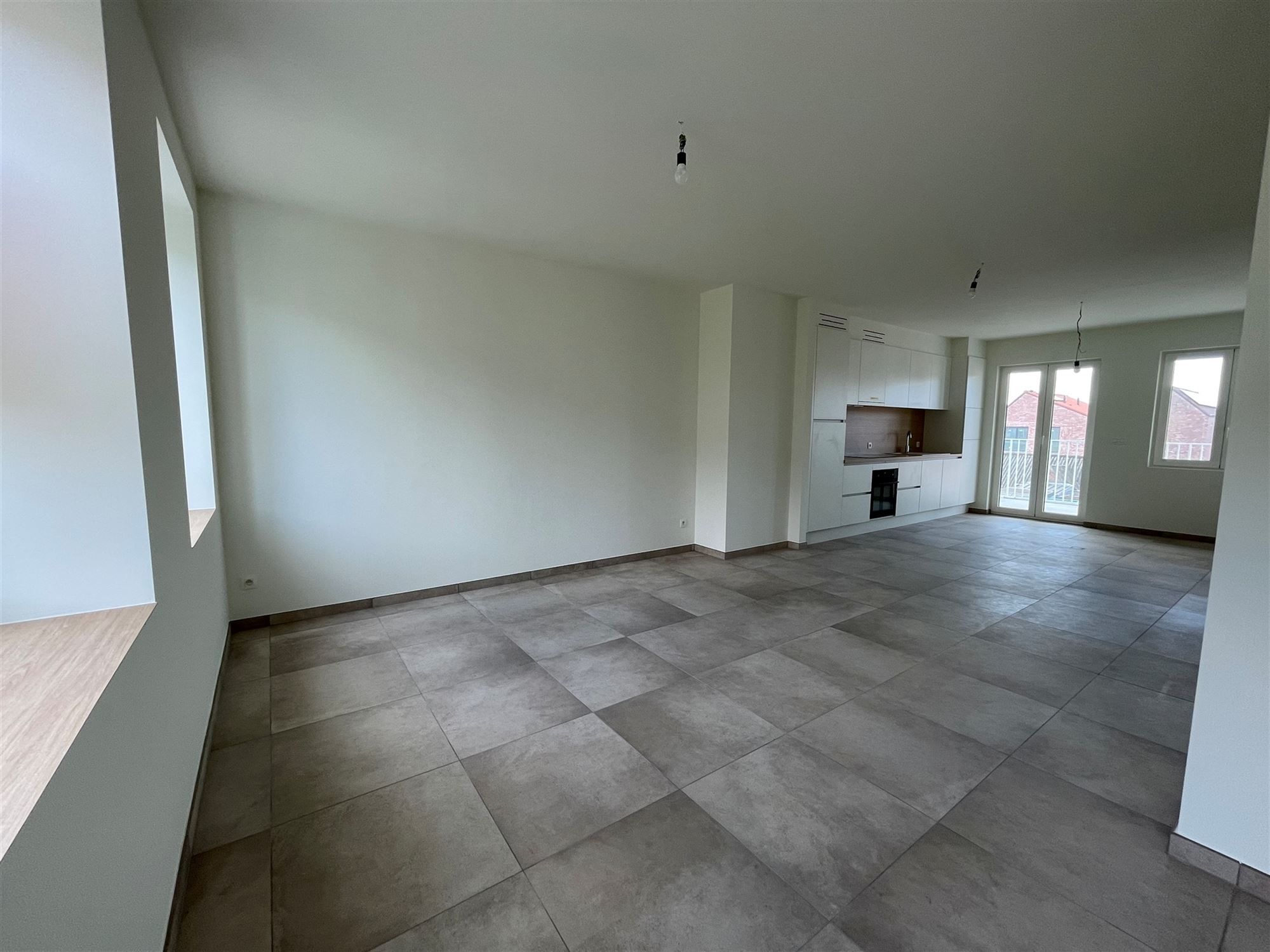 Nieuwbouw appartement met groot terras foto 2