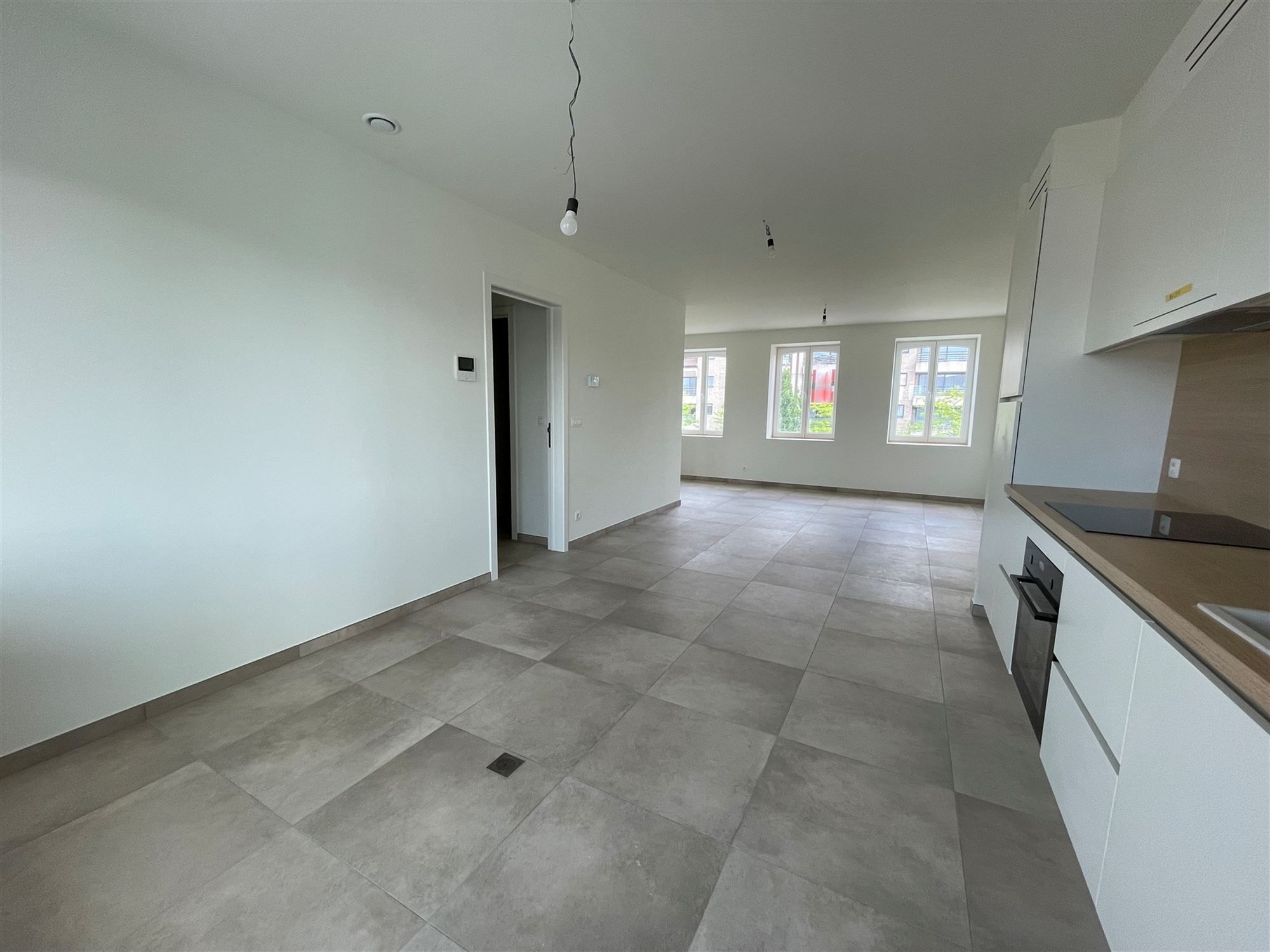 Nieuwbouw appartement met groot terras foto 2