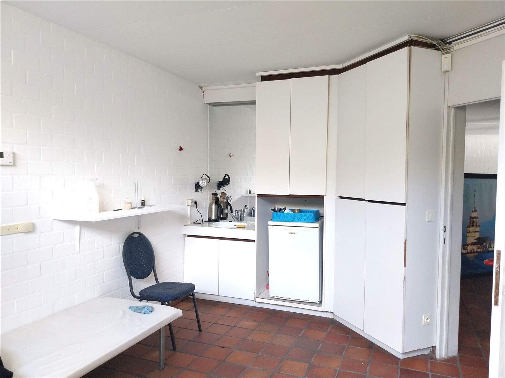 TE HUUR: Multifunctioneel gebouw op het industrieterrein van Beringen! foto 10