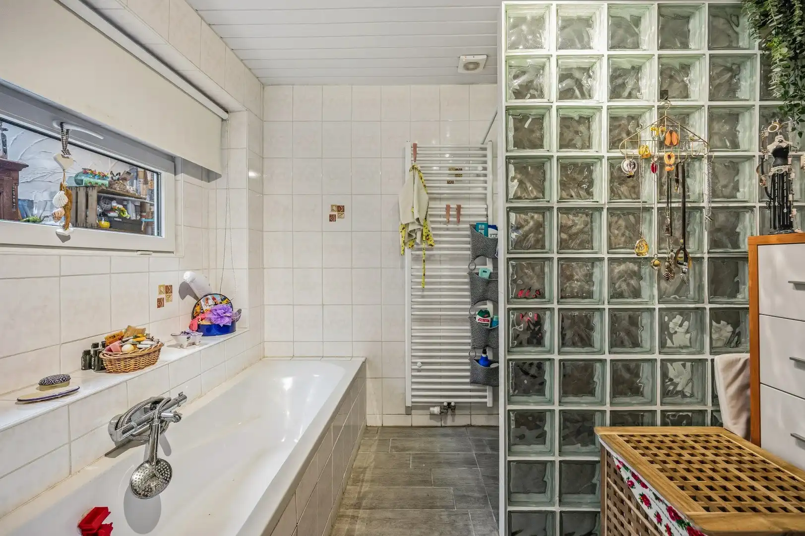 Instapklare rijwoning met 3 slaapkamers en een ruime tuin op de Tiense stadsrand. foto 15