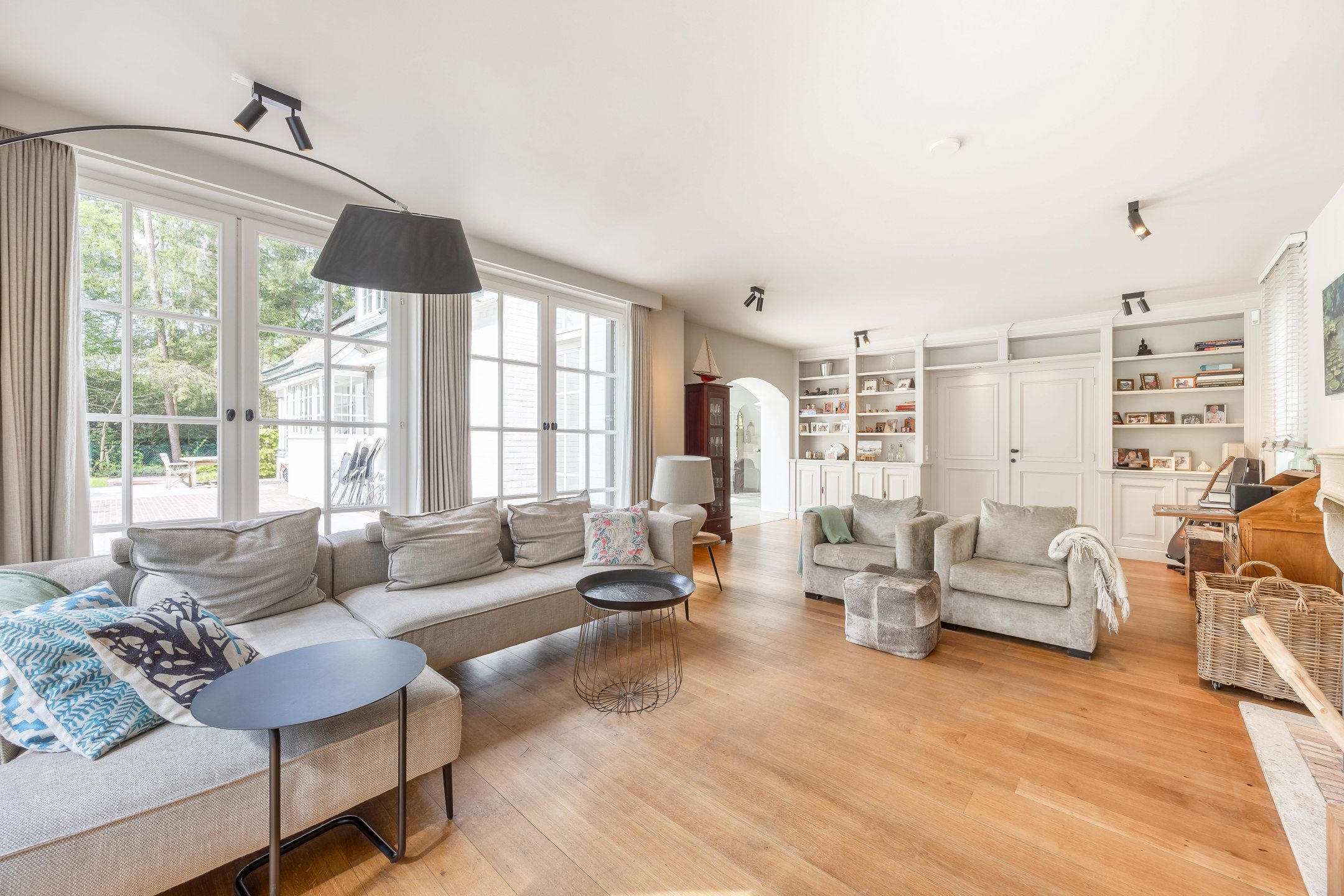 Stijlvolle villa met prachtige tuin op royaal perceel foto 11