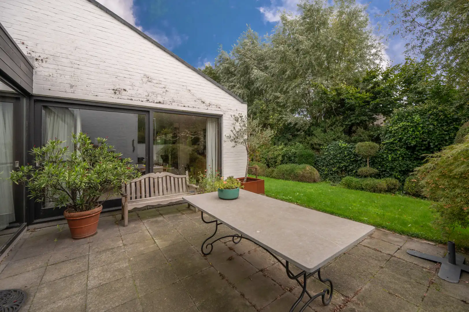 Karaktervolle, alleenstaande woning in Sint-Andries! foto 14