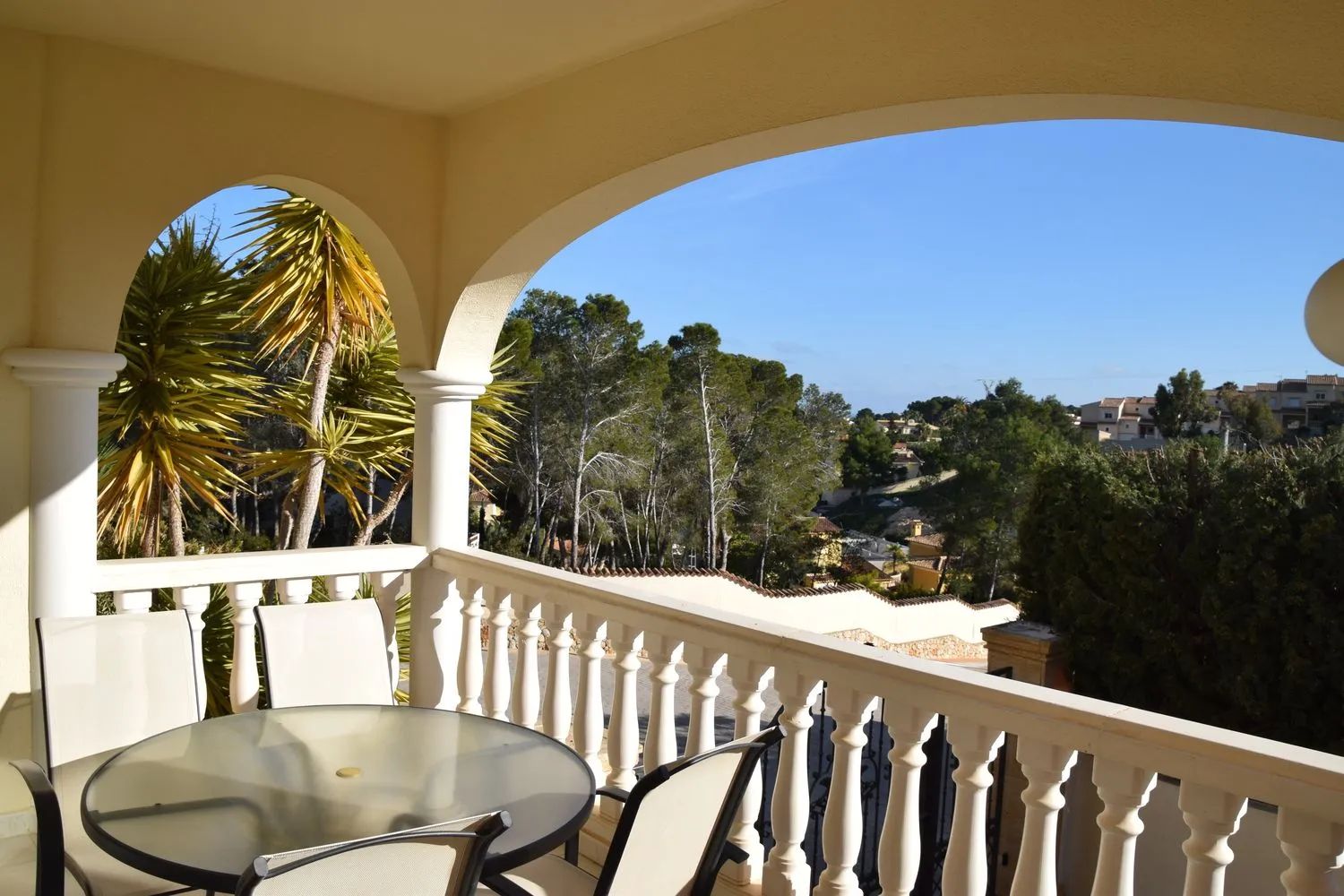 Instapklaar appartement met zonnig terras en zwembadzicht in Benissa Costa foto 20