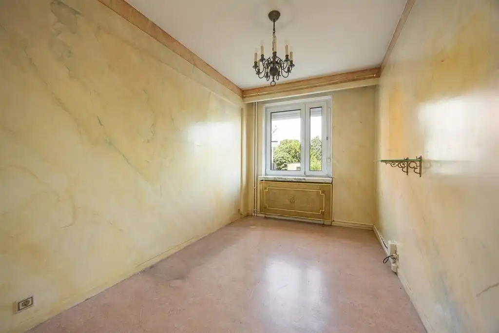 Gigantisch te renoveren appartement met 4 slpk foto 17