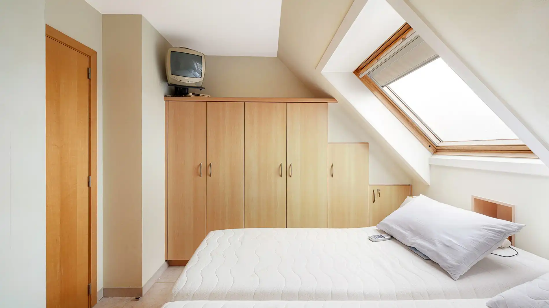 Penthouse met ruime terrassen nabij het strand te koop foto 18