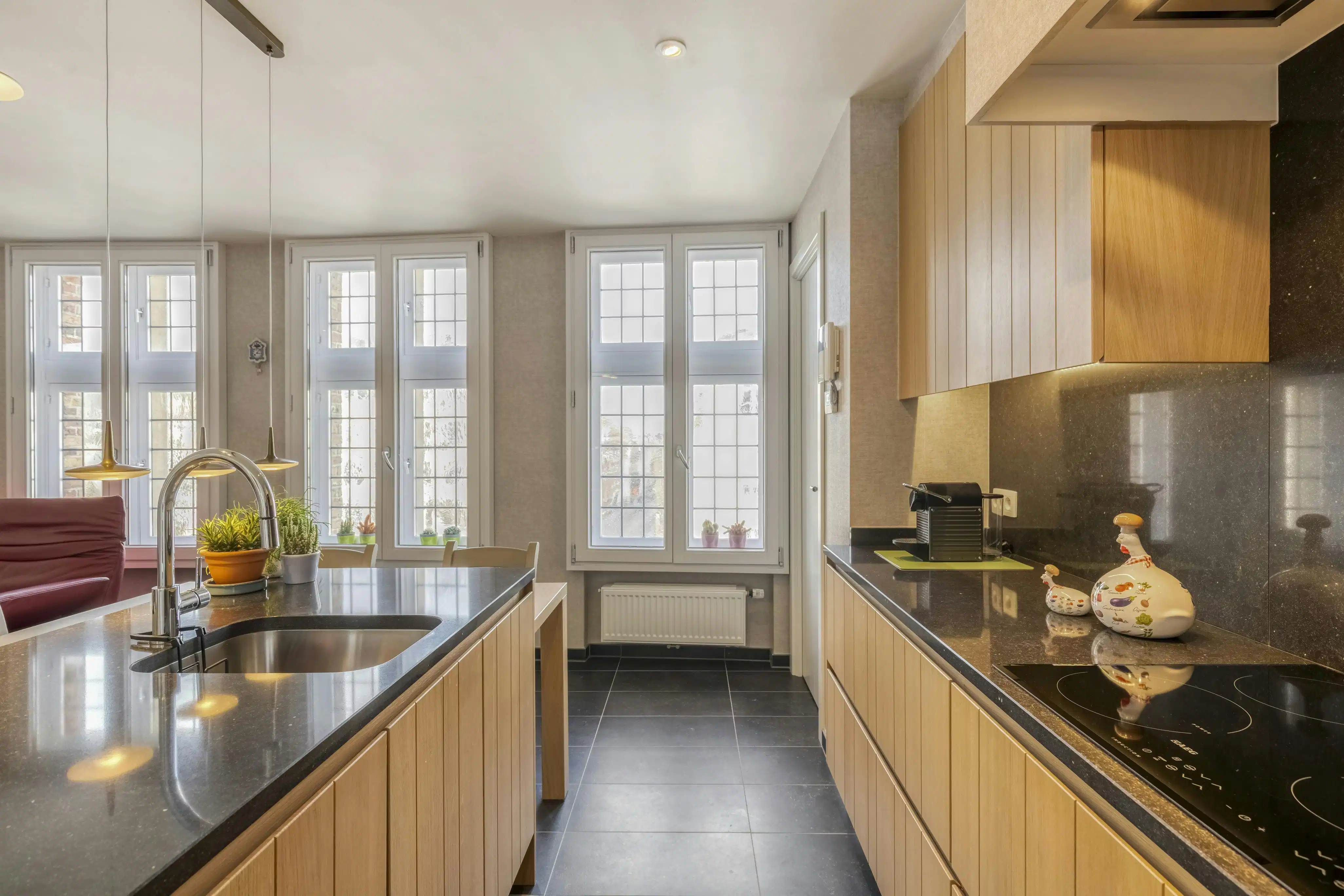 1-slaapkamer appartement te koop in het historische centrum van Brugge foto 6