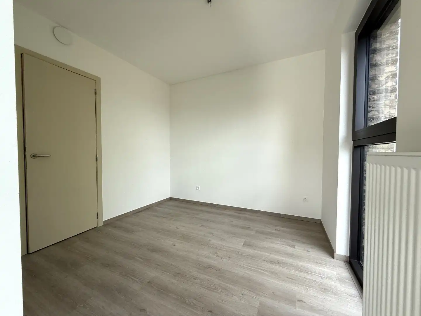 Modern appartement met ruim terras + autostaanplaats, rustige ligging in randstad Tongeren foto 8