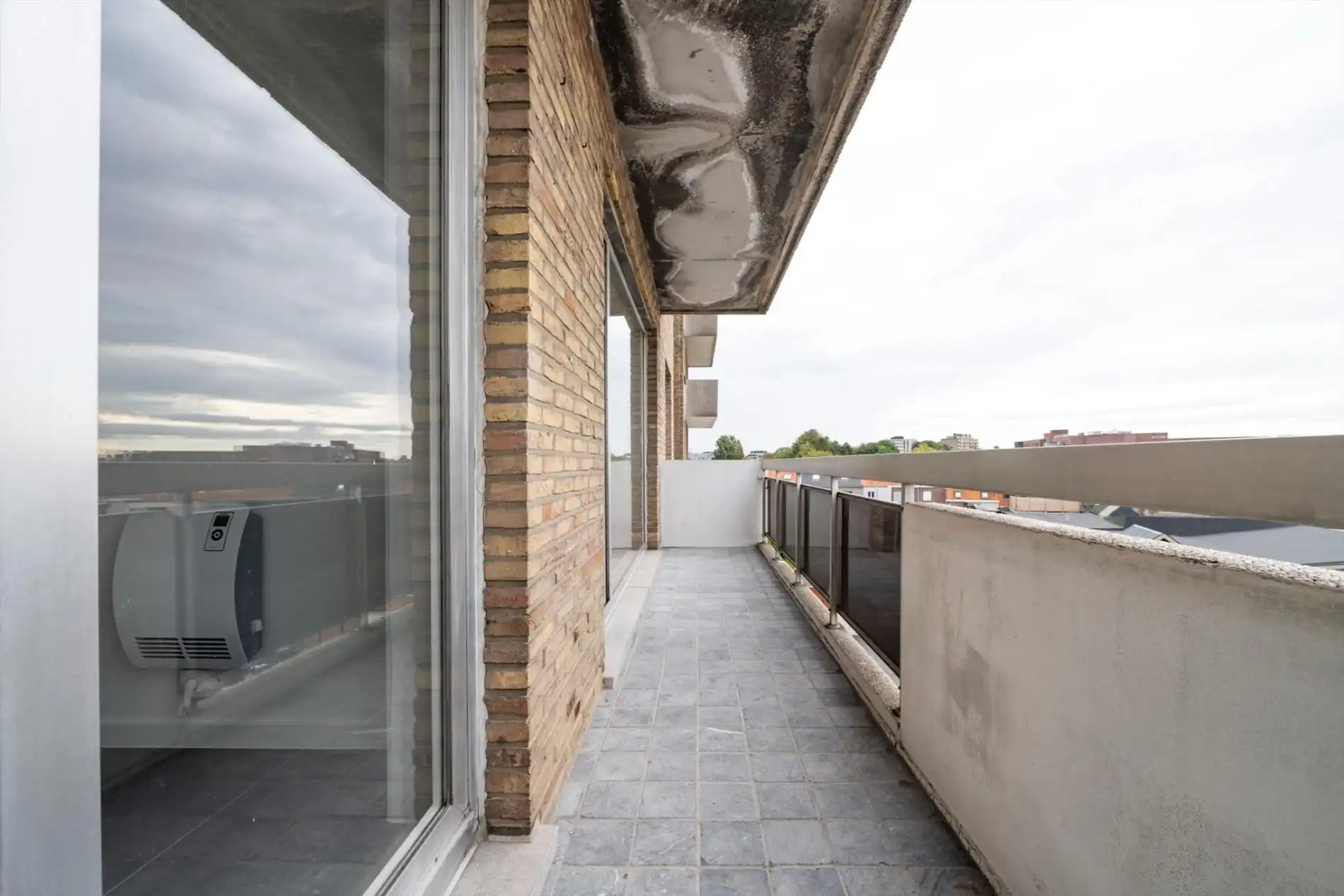 Appartement met 2 slaapkamers en autostandplaats te Roeselare  foto 12