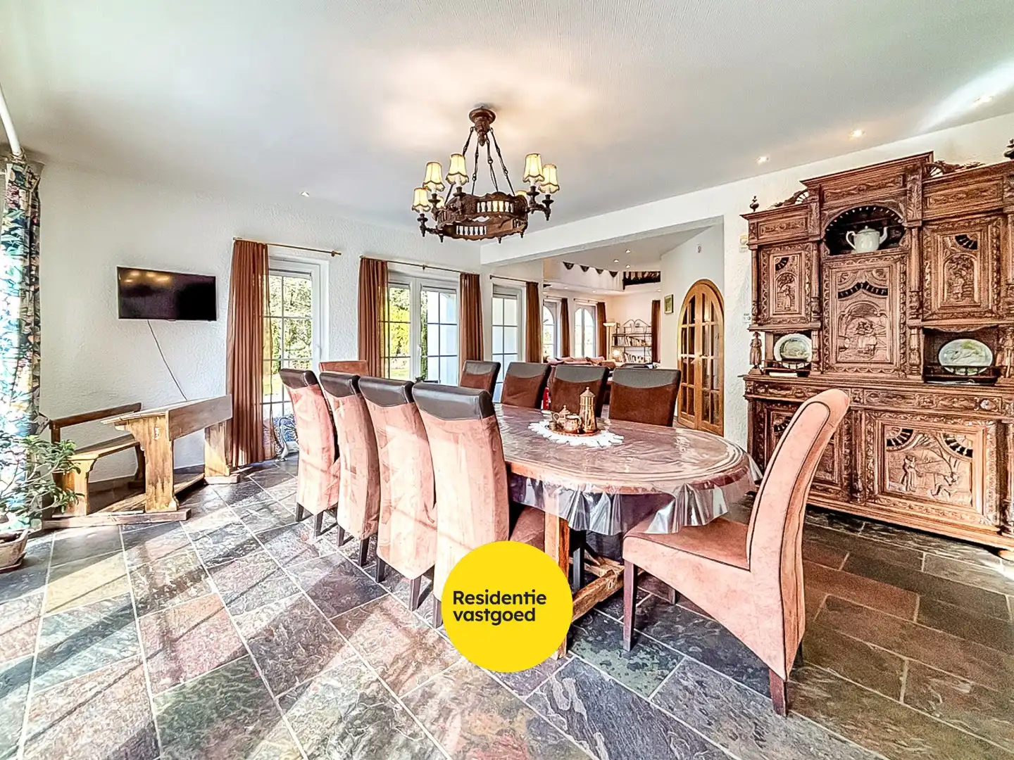 Rustieke Eigendom met Karakter te Tailles! foto 8