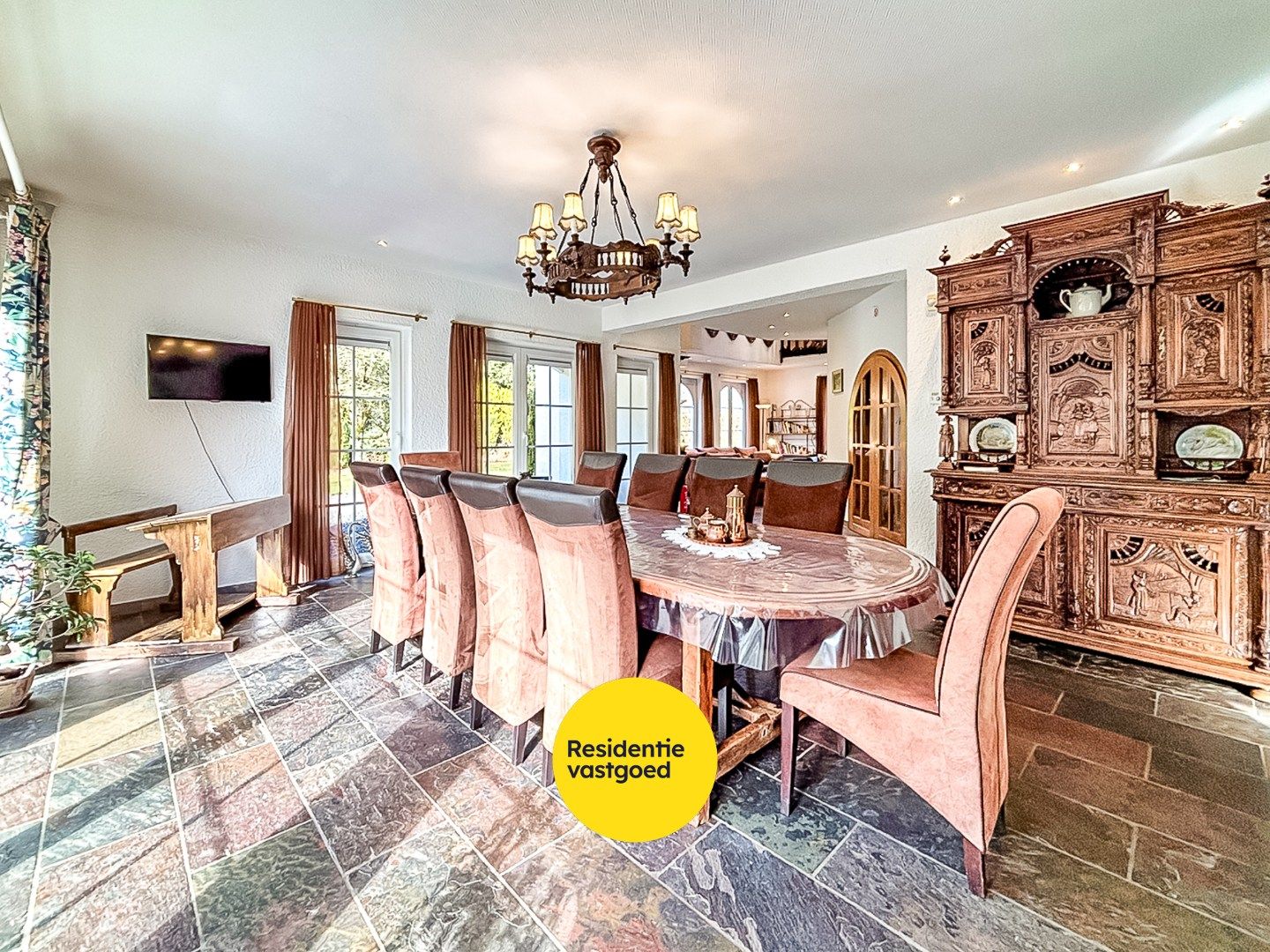 Rustieke Eigendom met Karakter te Tailles! foto 8