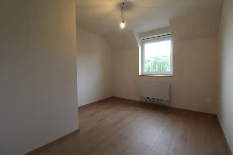 Nieuwe halfopen woning met 3 slaapkamers foto 10